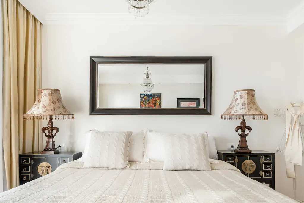 Villa Paradiso - luxury 7-bedroom villa with a heated pool and sea views