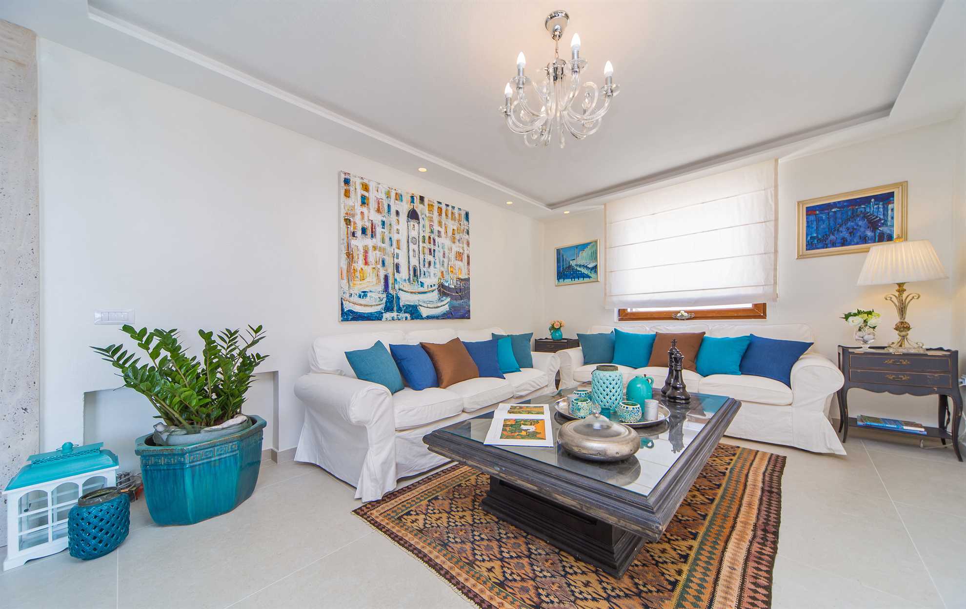 Villa Paradiso - luxury 7-bedroom villa with a heated pool and sea views