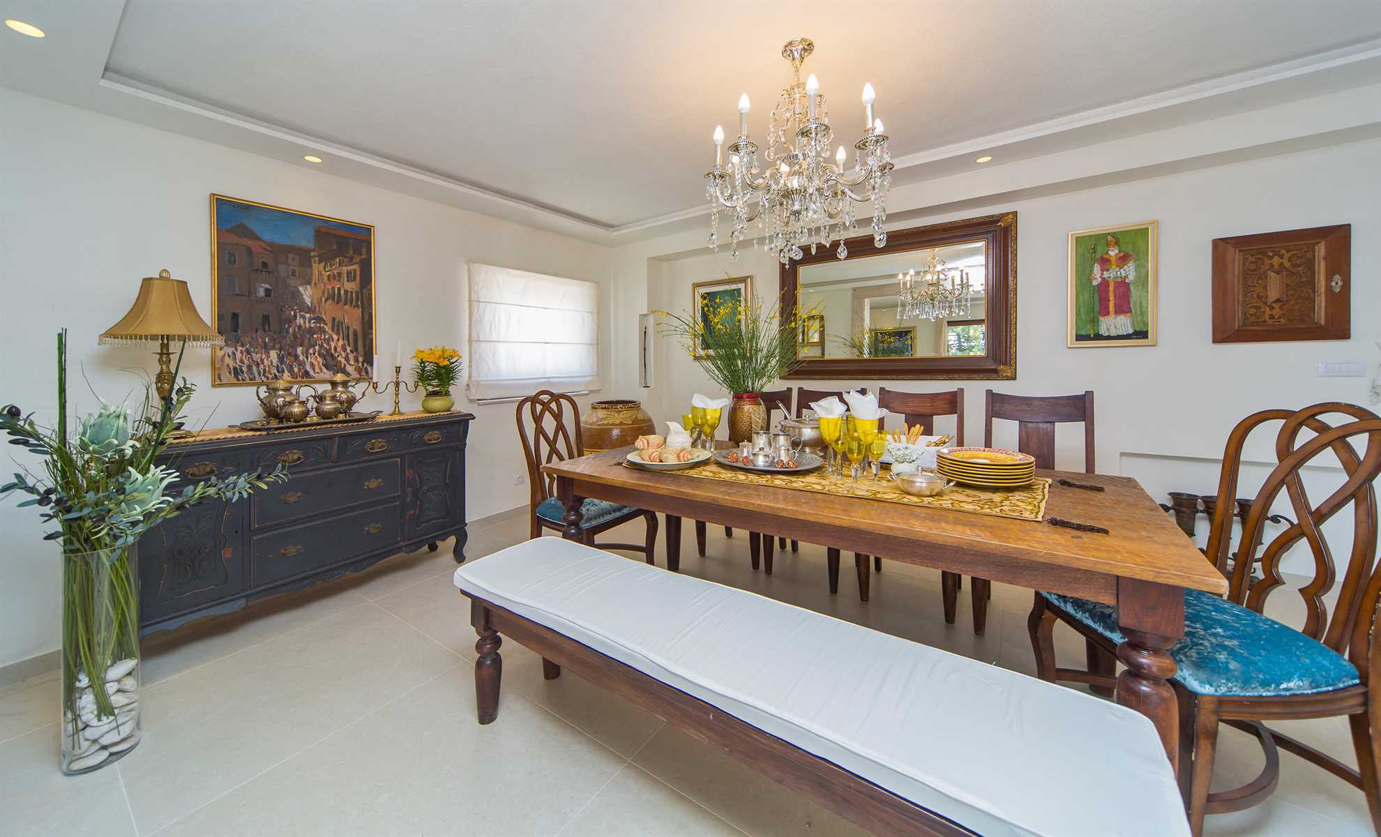 Villa Paradiso - luxury 7-bedroom villa with a heated pool and sea views