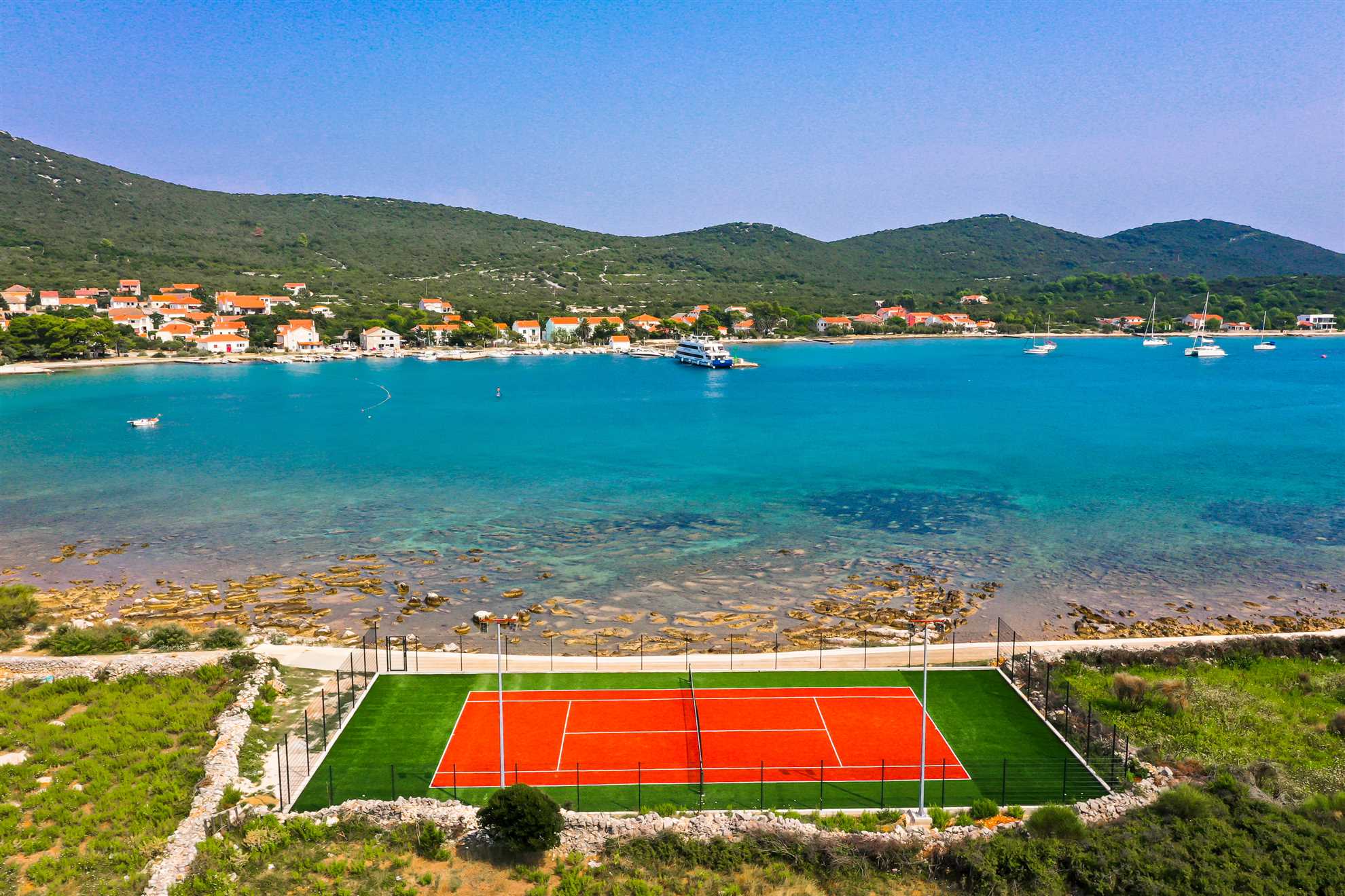 Villa Seabreeze Haven - seaside villa with a tennis court, 120 m2 pool, jacuzzi and tranquility