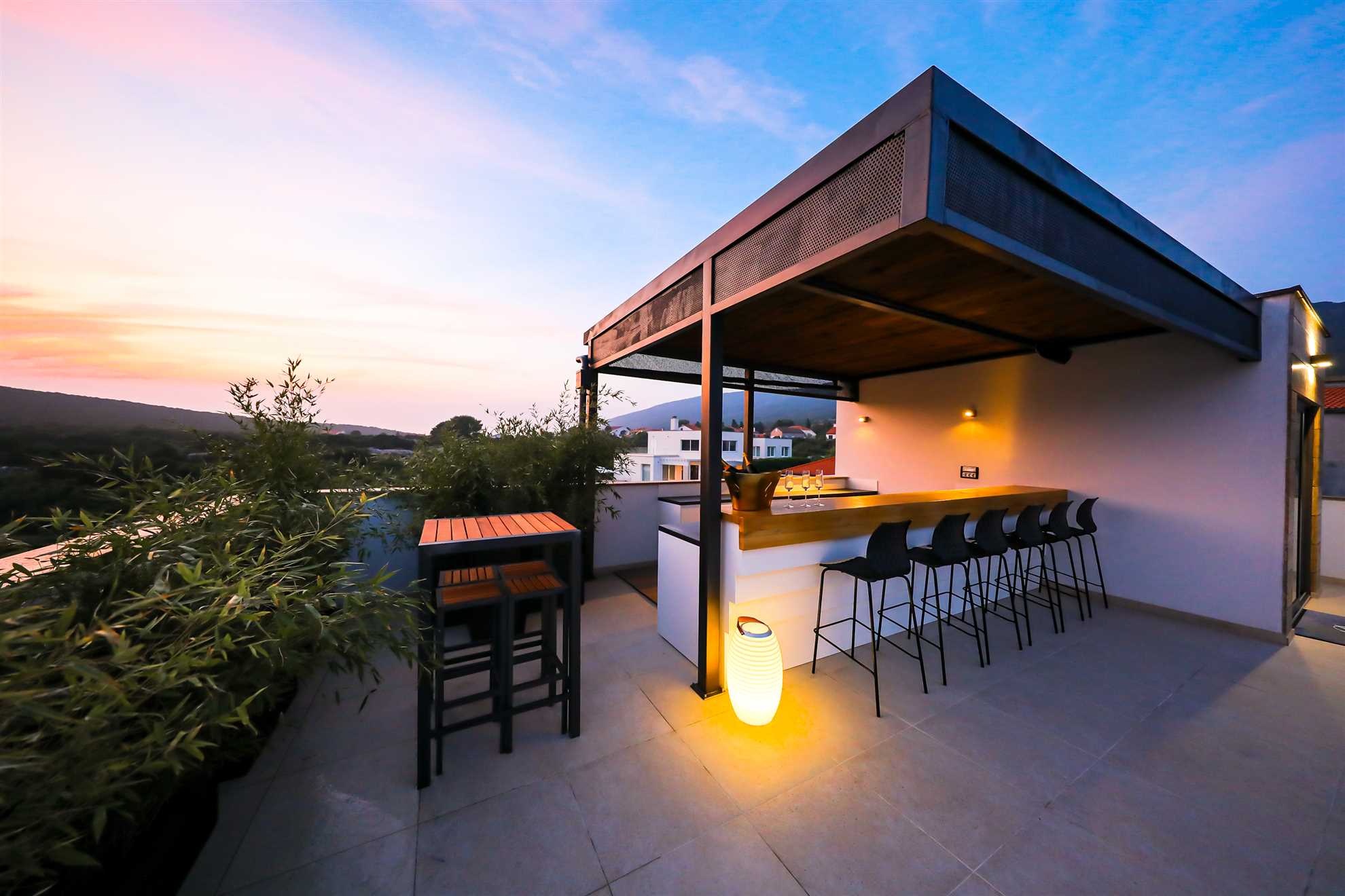 Villa Seabreeze Haven - seaside villa with a tennis court, 120 m2 pool, jacuzzi and tranquility