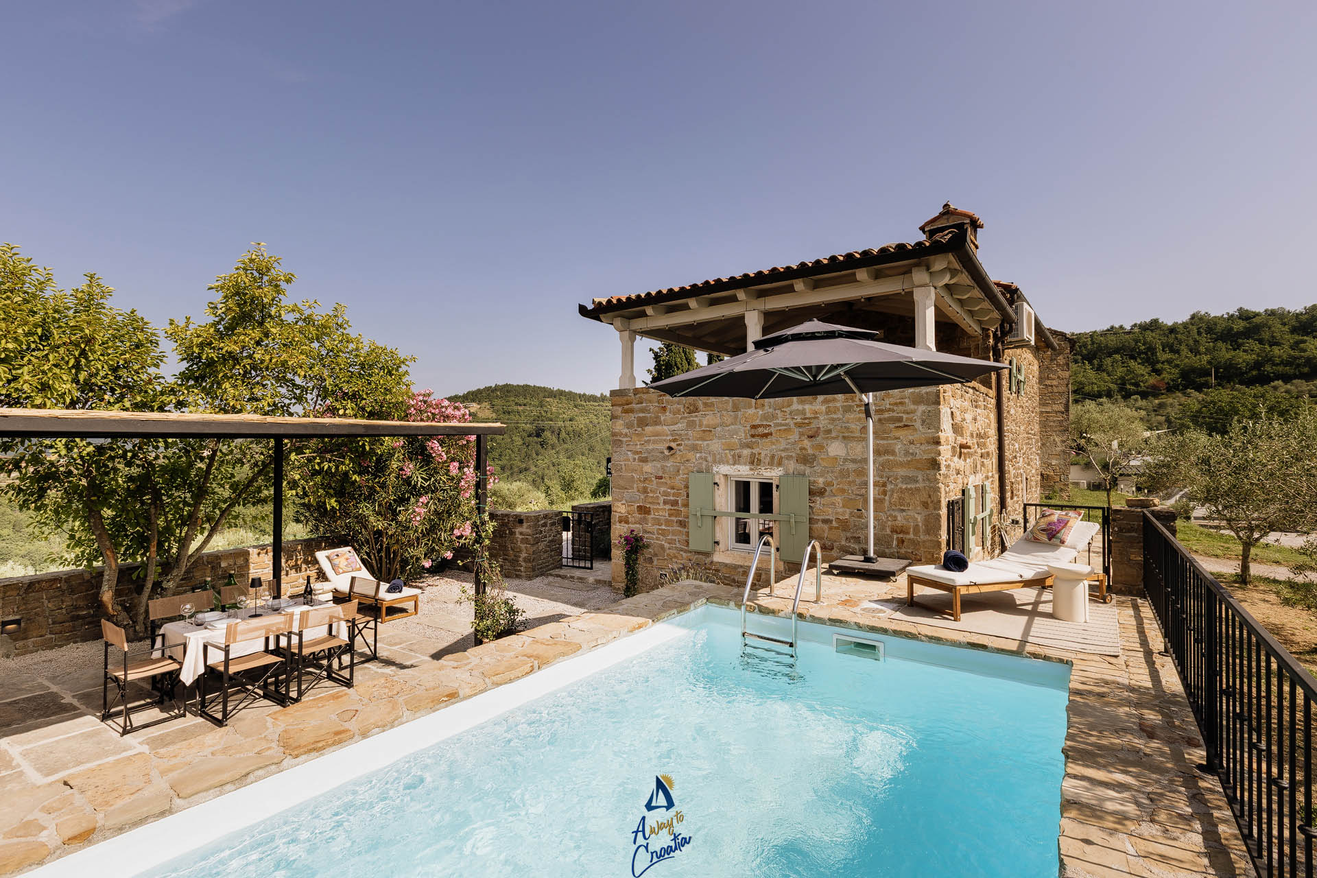 Image of Charming Holiday Home for 4 with Private Pool and Amazing Views