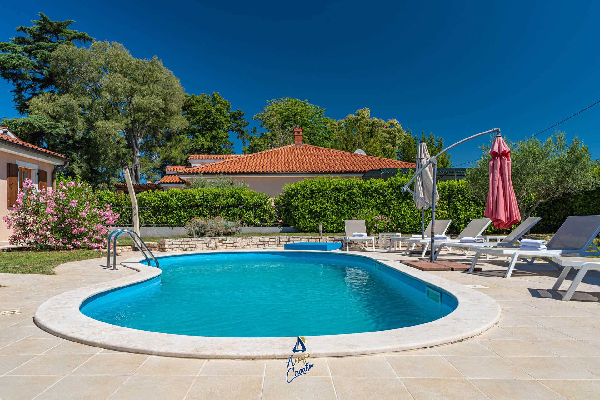 Image of Charming 2-Bedroom Villa with private heatable pool