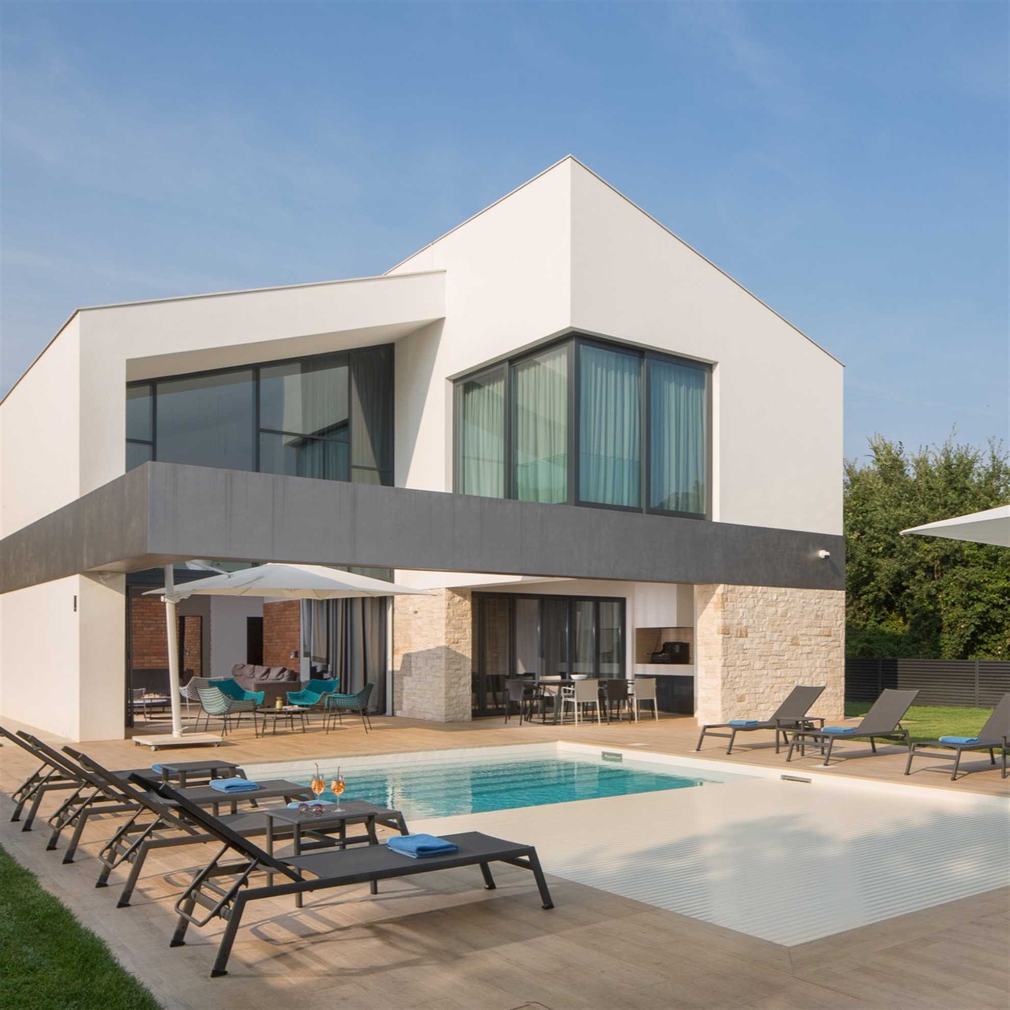 Image of Luxury 4BR Villa for 8+2 with Heated Saltwater Pool