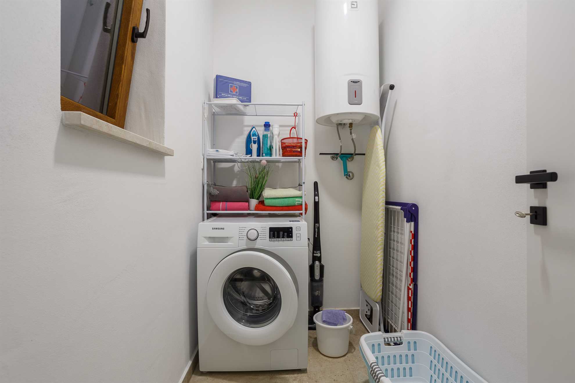 Vila MONICA s pogledom na morje in ogrevanim bazenom