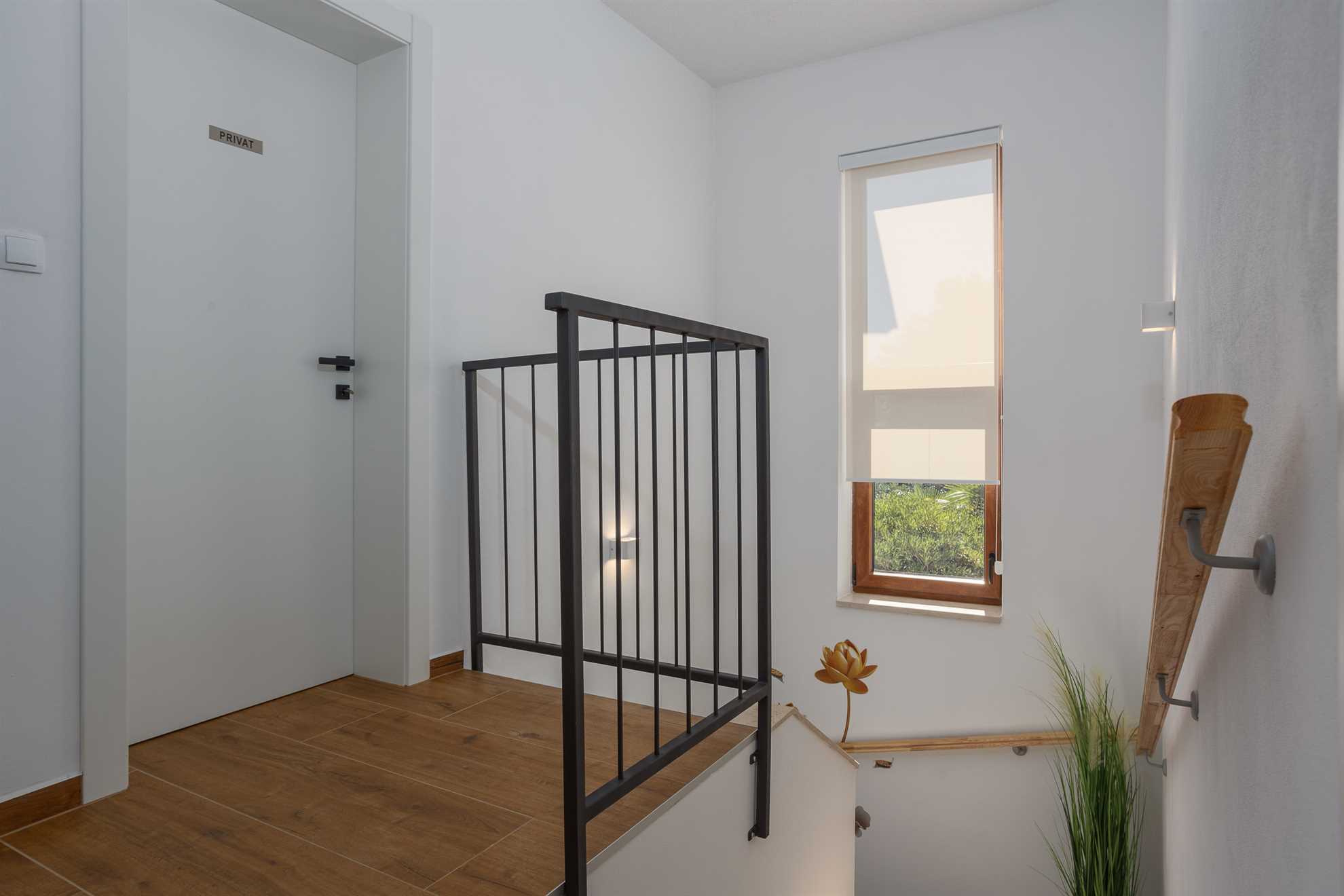 Vila MONICA s pogledom na morje in ogrevanim bazenom