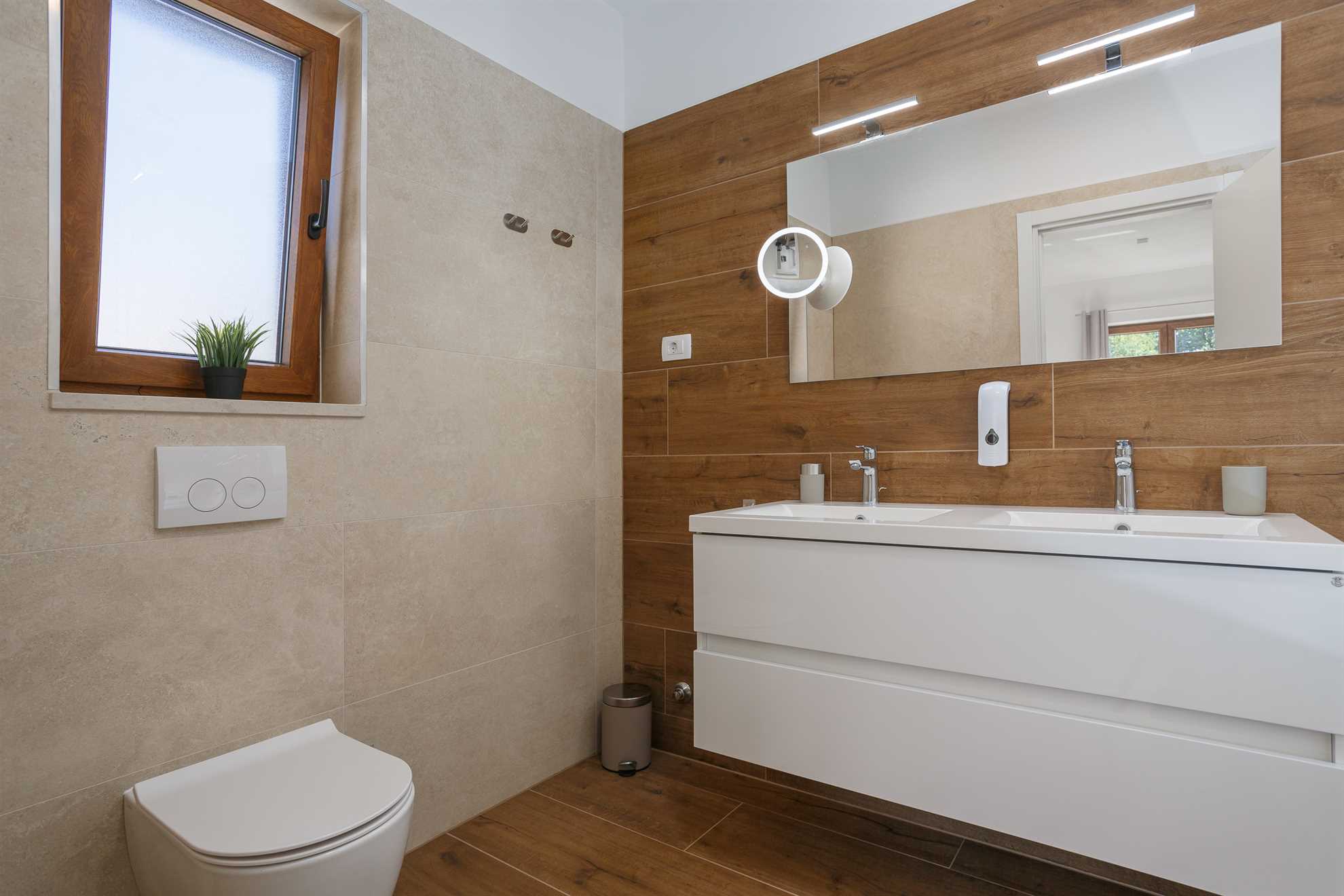 Vila MONICA s pogledom na morje in ogrevanim bazenom