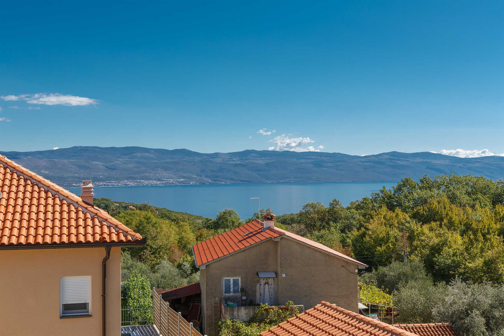 Vila MONICA s pogledom na morje in ogrevanim bazenom