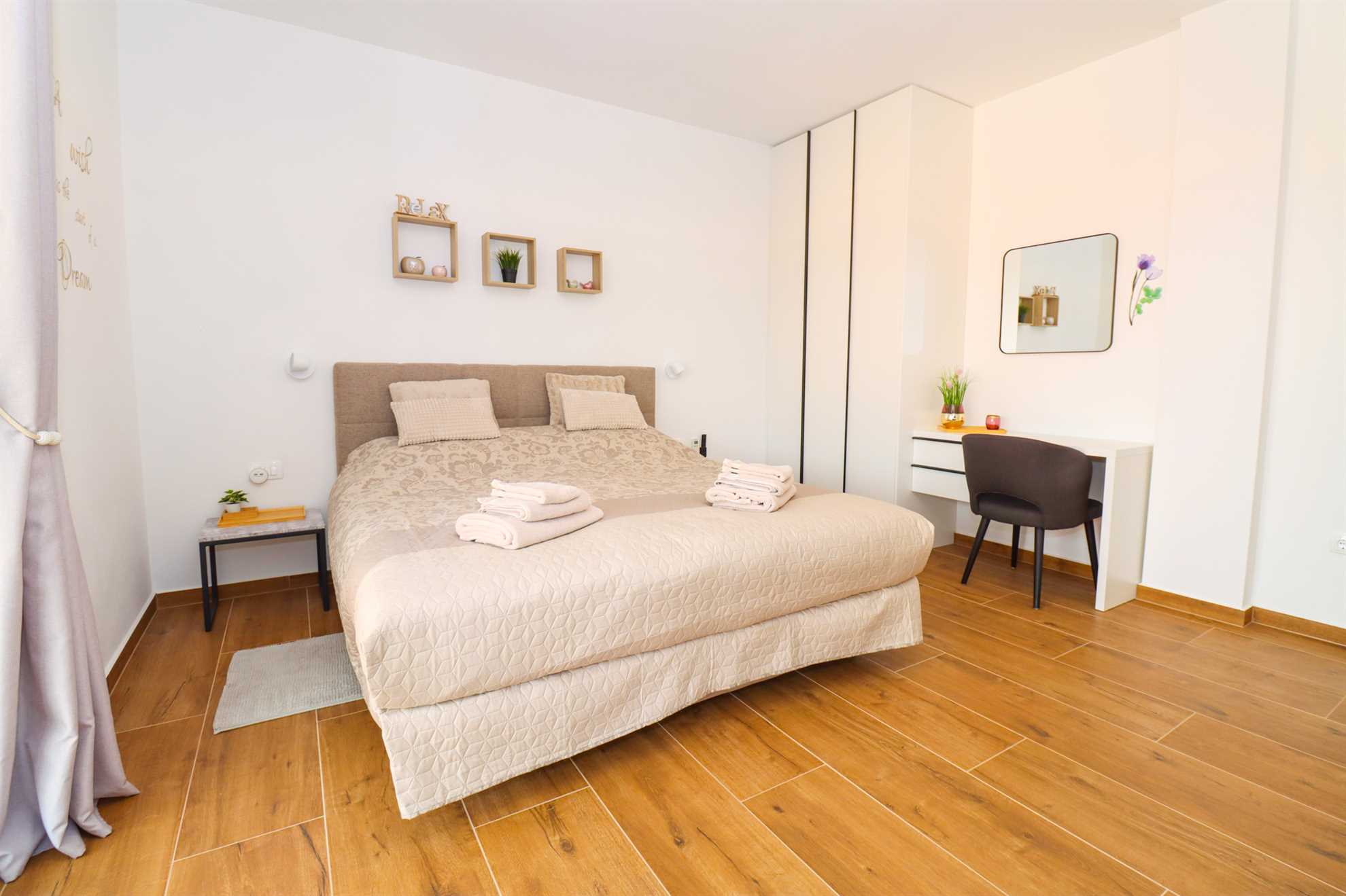 Vila MONICA s pogledom na morje in ogrevanim bazenom