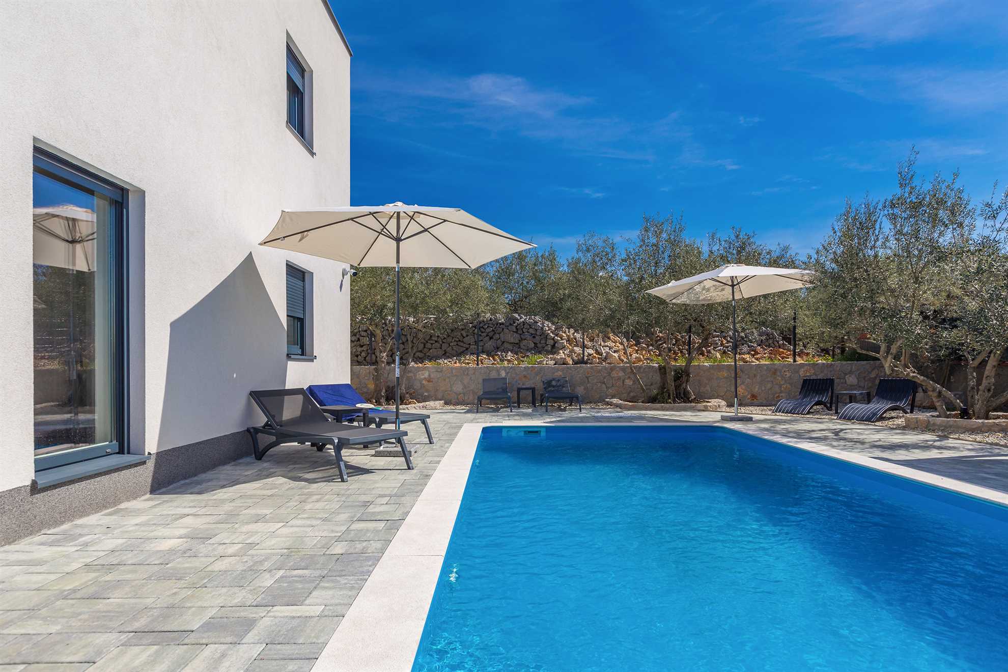 Villa LIO con piscina privata