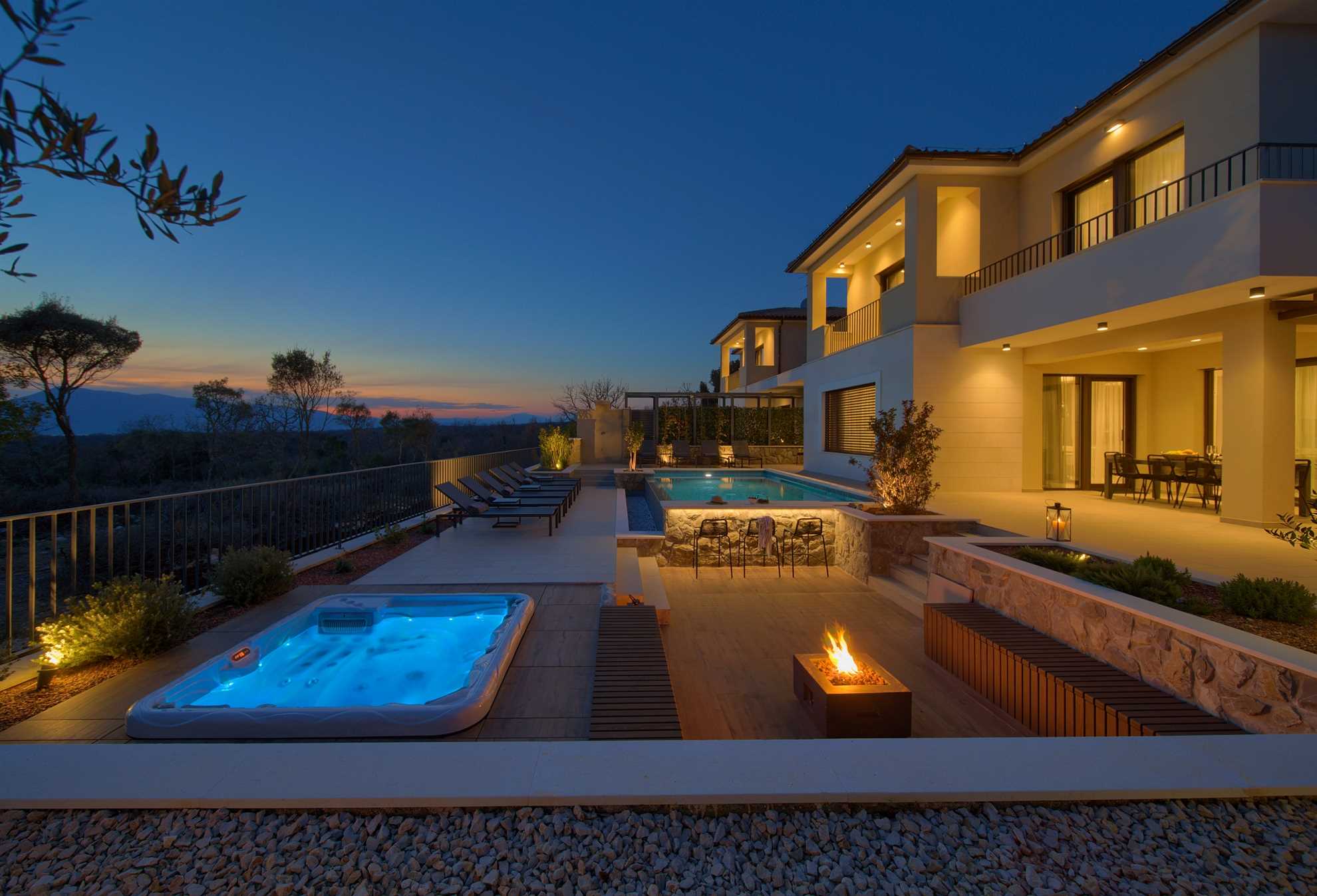 Villa LORD mit beheiztem Pool, Whirlpool und Sauna