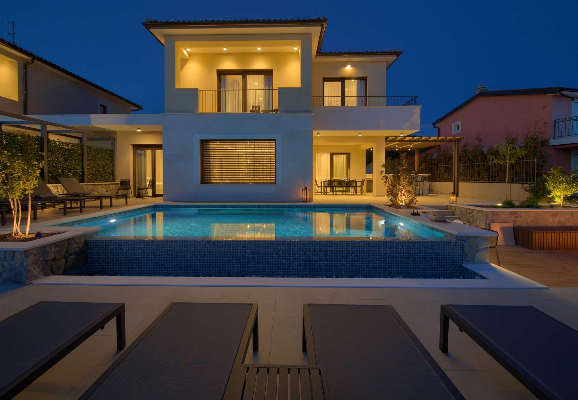 Villa LORD mit beheiztem Pool, Whirlpool und Sauna