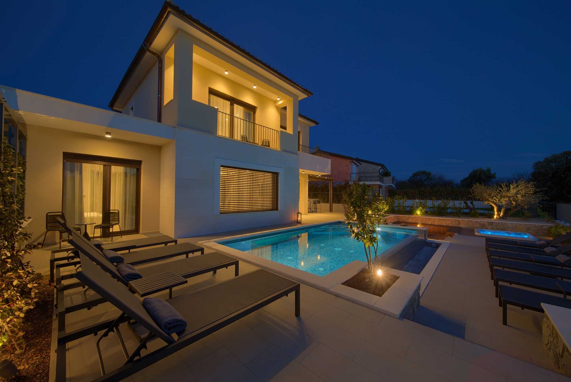 Villa LORD mit beheiztem Pool, Whirlpool und Sauna