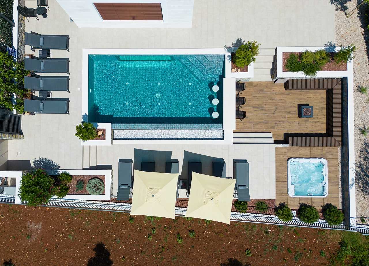 Villa LORD mit beheiztem Pool, Whirlpool und Sauna