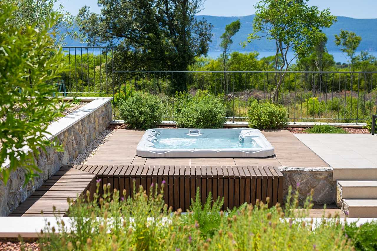 Villa LORD mit beheiztem Pool, Whirlpool und Sauna