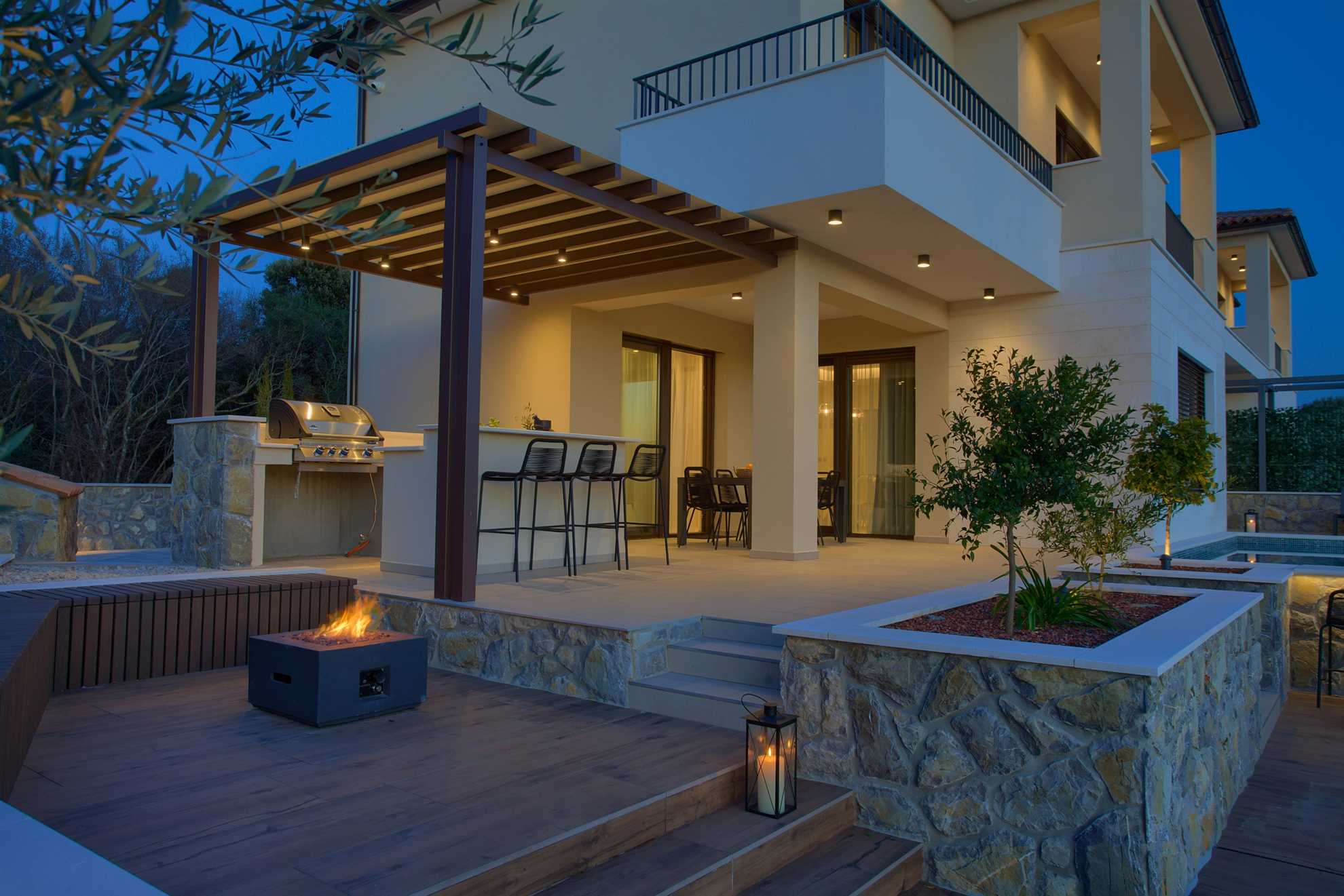 Villa LADY s grijanim bazenom, jacuzzijem i saunom