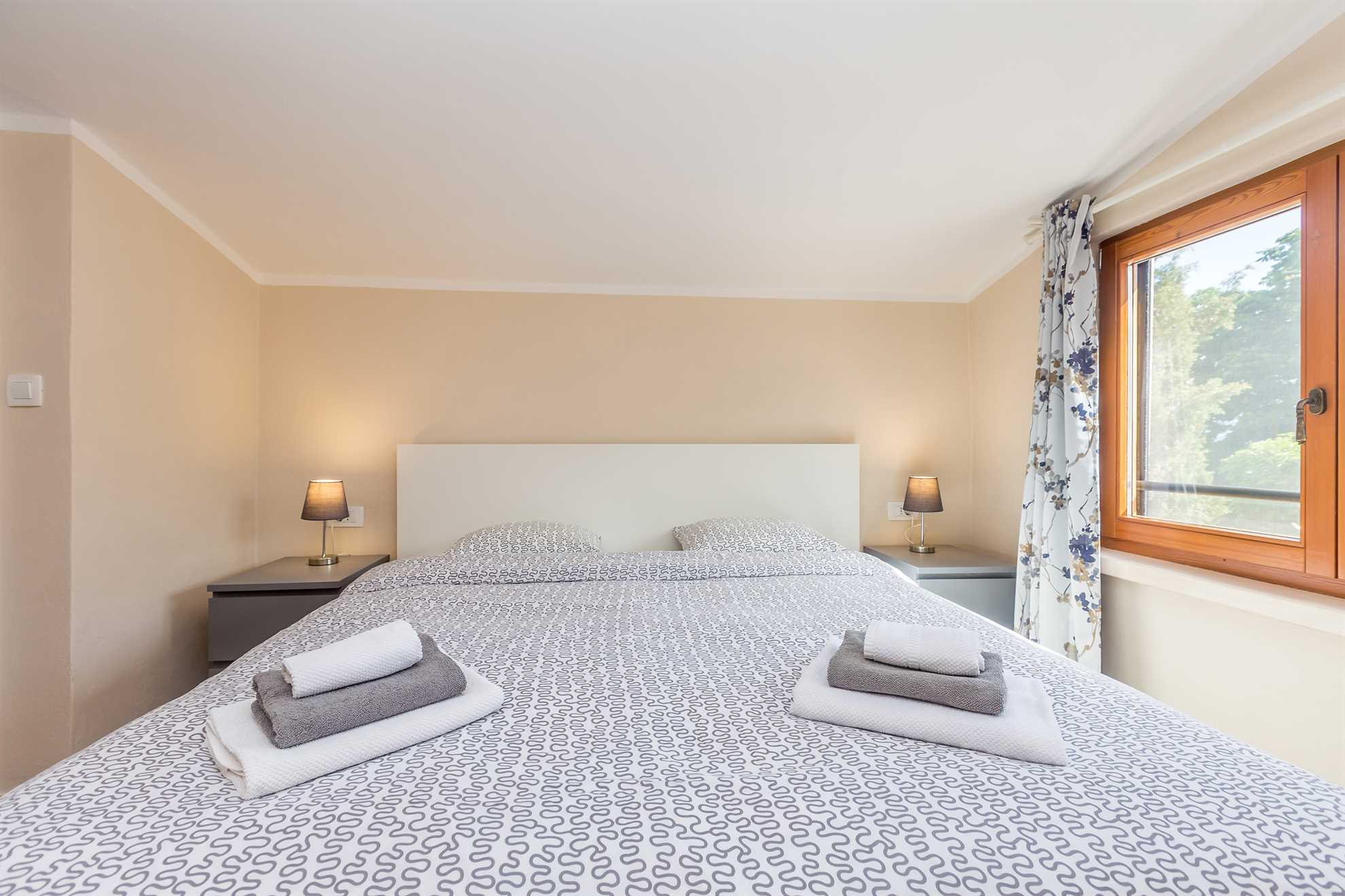 Rustikales Ferienhaus Jela mit Swimmingpool