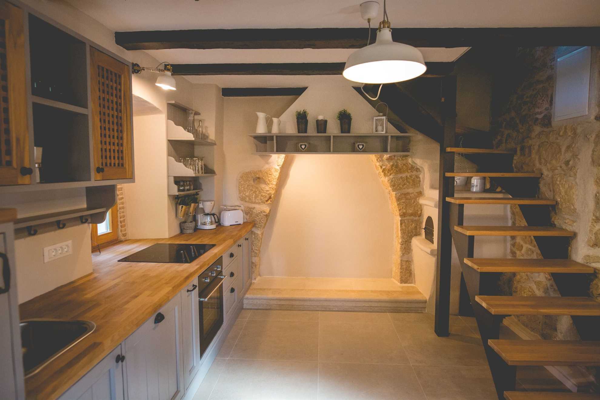 Rustikales Ferienhaus Jela mit Swimmingpool