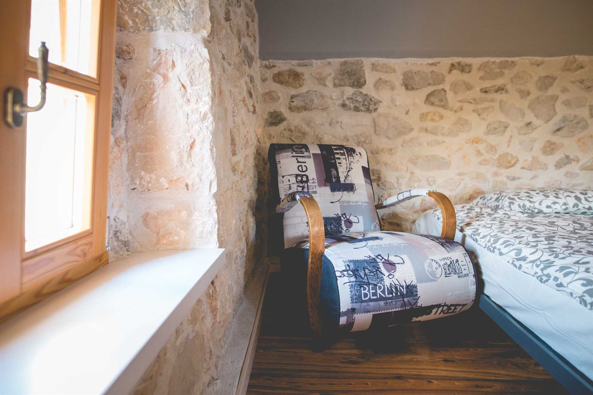 Rustikales Ferienhaus Jela mit Swimmingpool