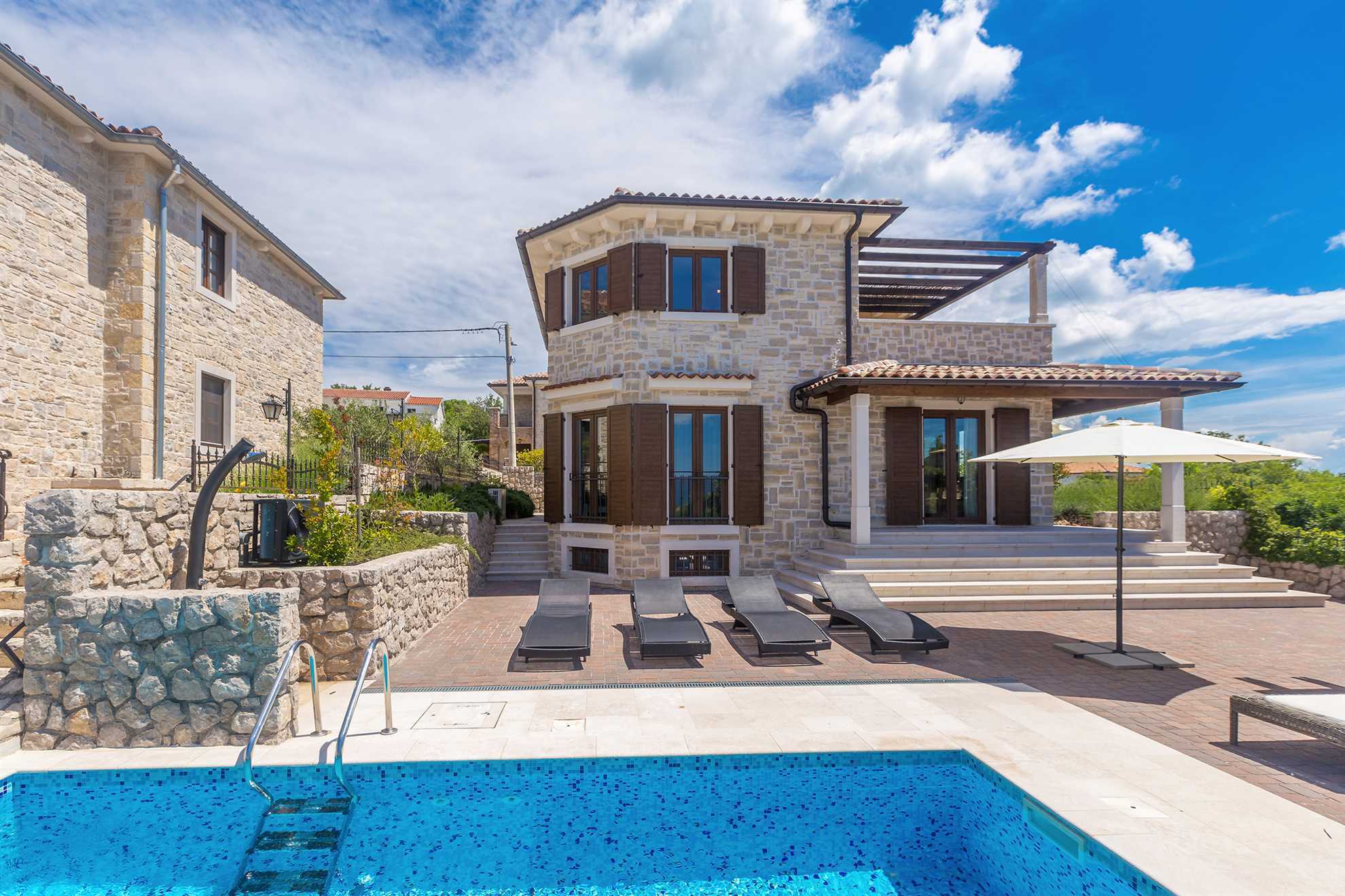 Villa CAVALLO s bazenom i pogledom na more