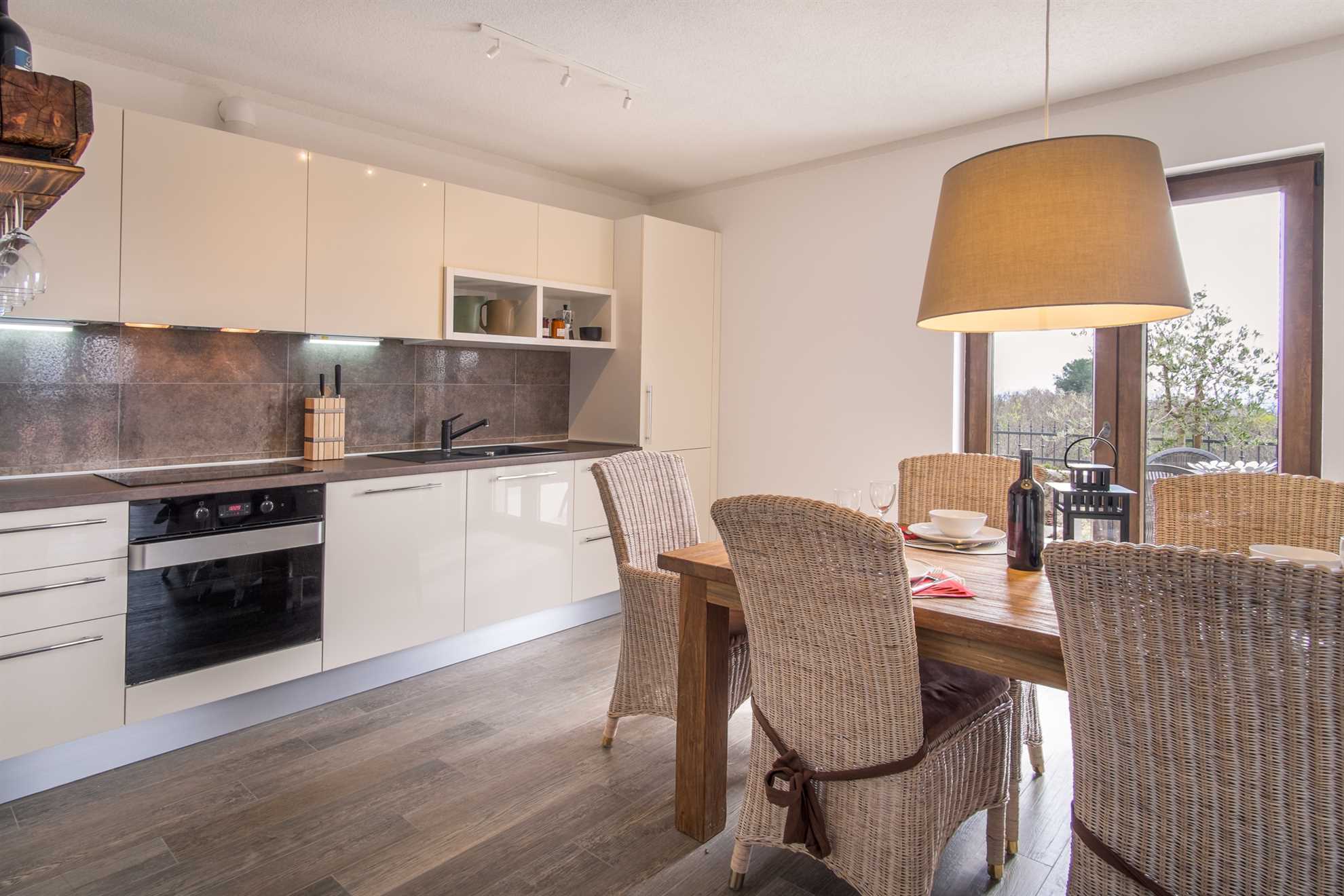 Villa CAVALLO s bazenom i pogledom na more