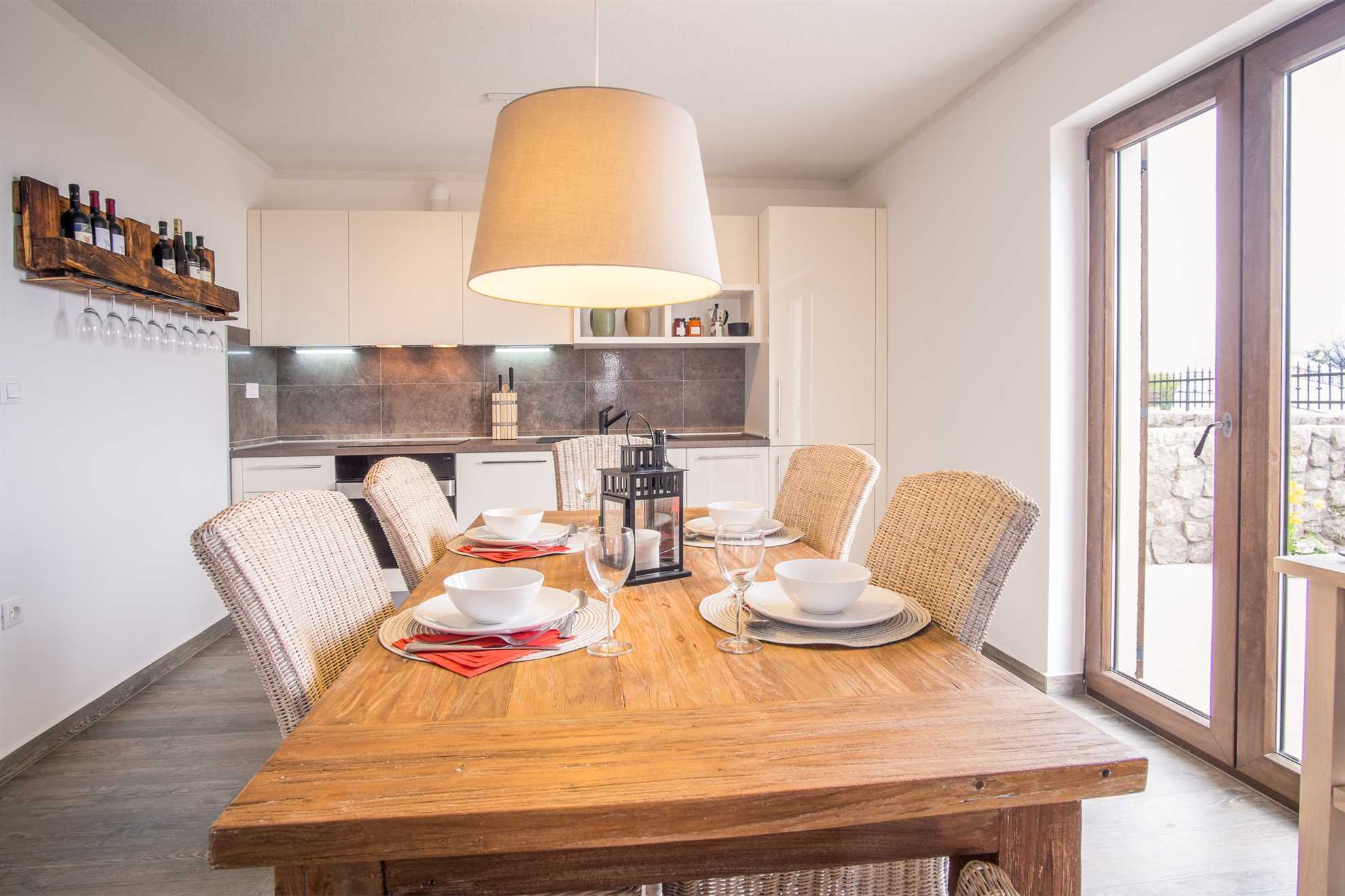 Villa CAVALLO s bazenom i pogledom na more