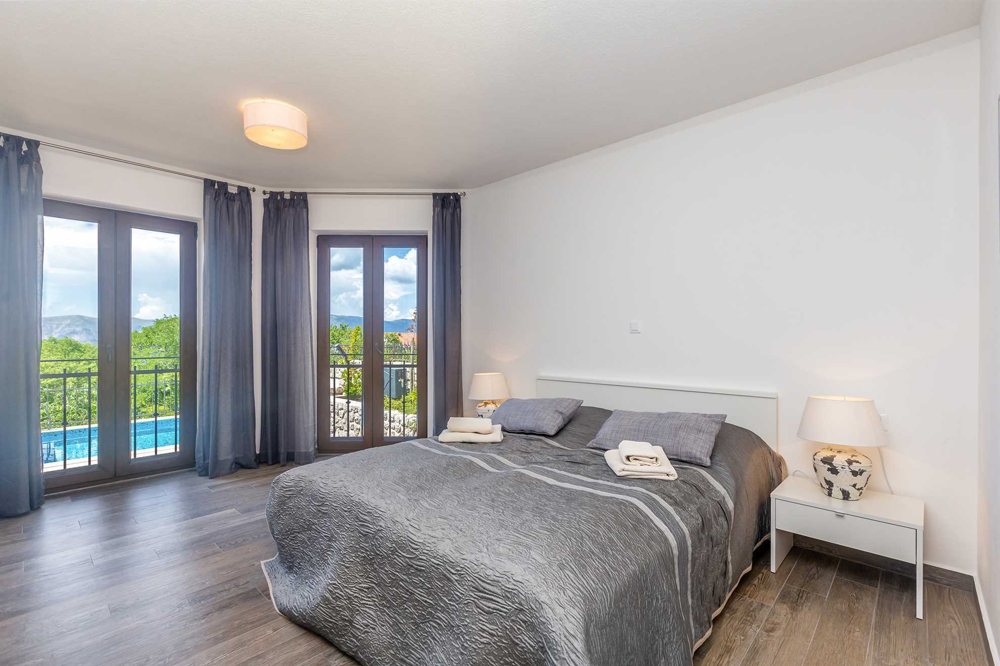 Villa CAVALLO s bazenom i pogledom na more