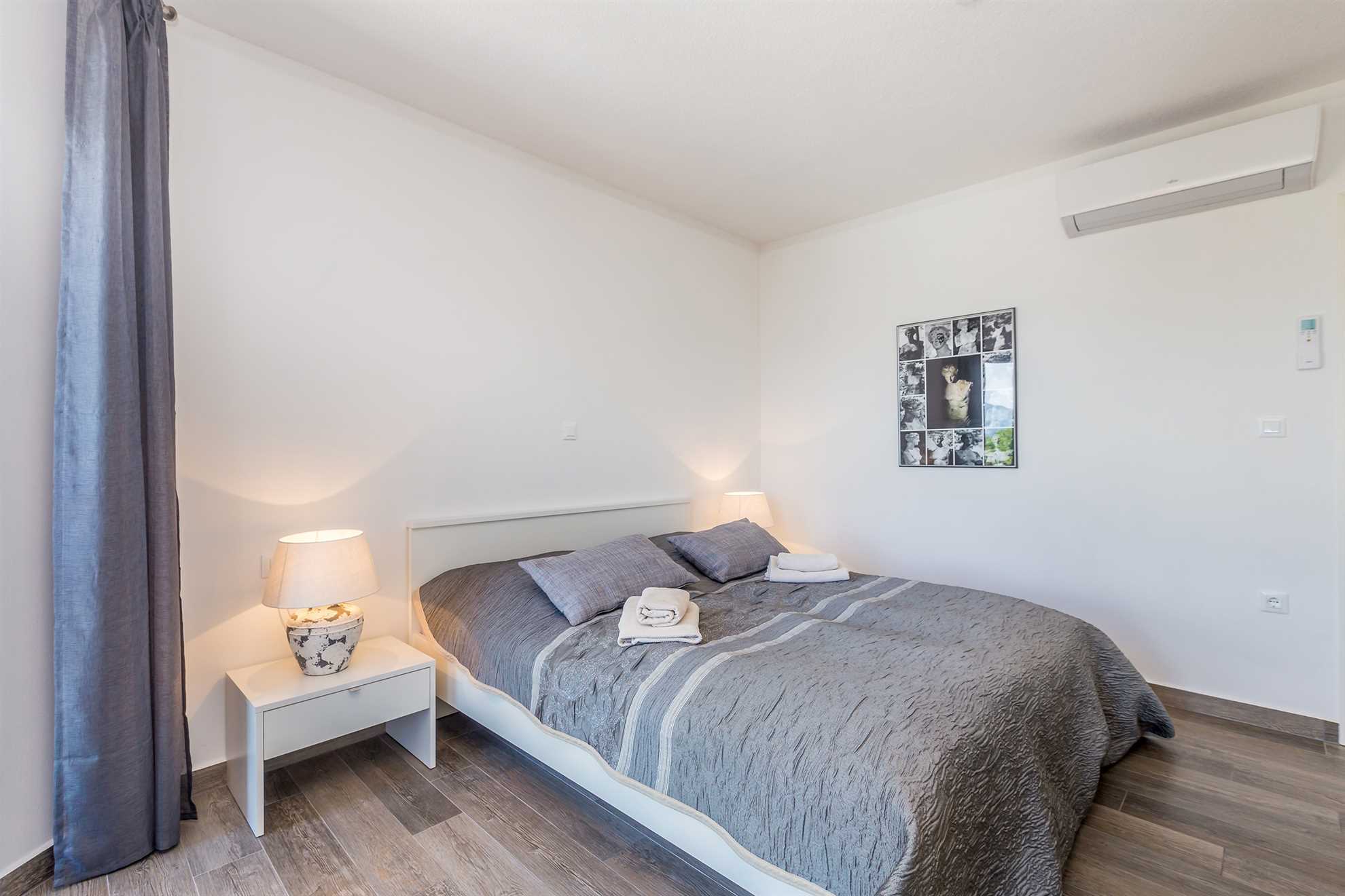 Villa CAVALLO s bazenom i pogledom na more