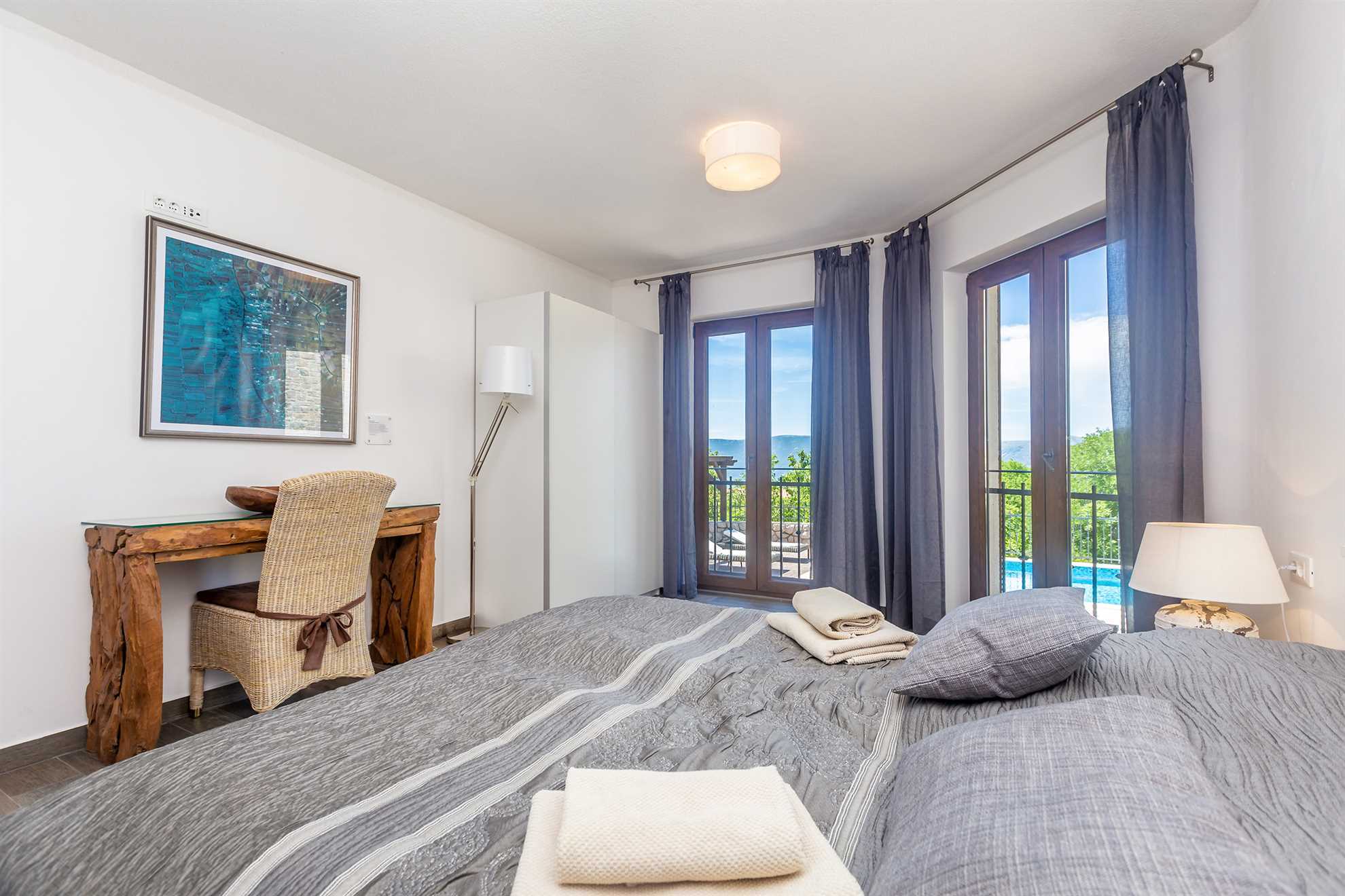 Villa CAVALLO s bazenom i pogledom na more