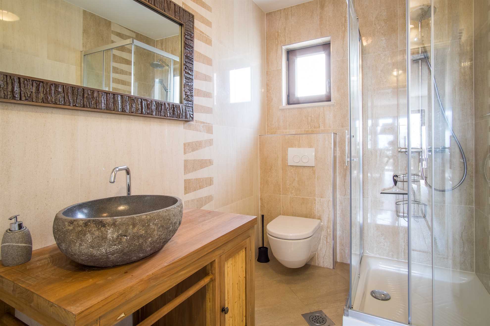 Villa CAVALLO s bazenom i pogledom na more