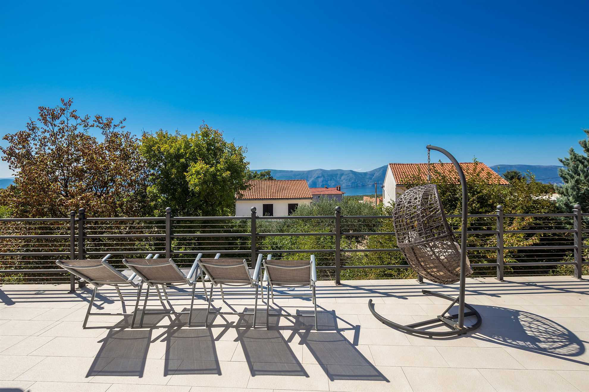 Villa LURDA mit herrlichem Meerblick und beheiztem Pool