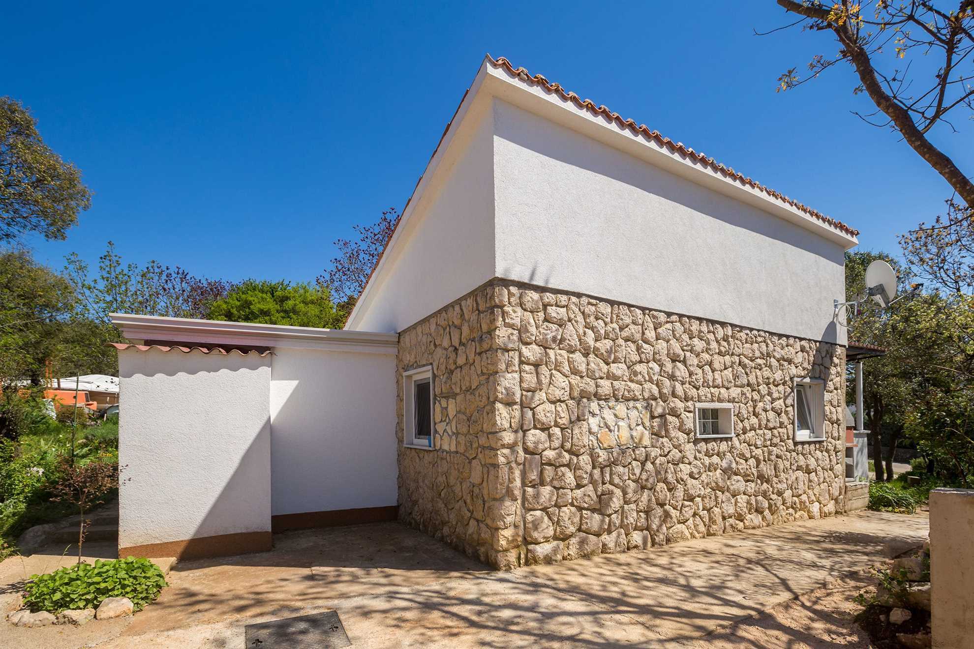 Casa vacanze MICHAEL con piscina in comune e jacuzzi privata