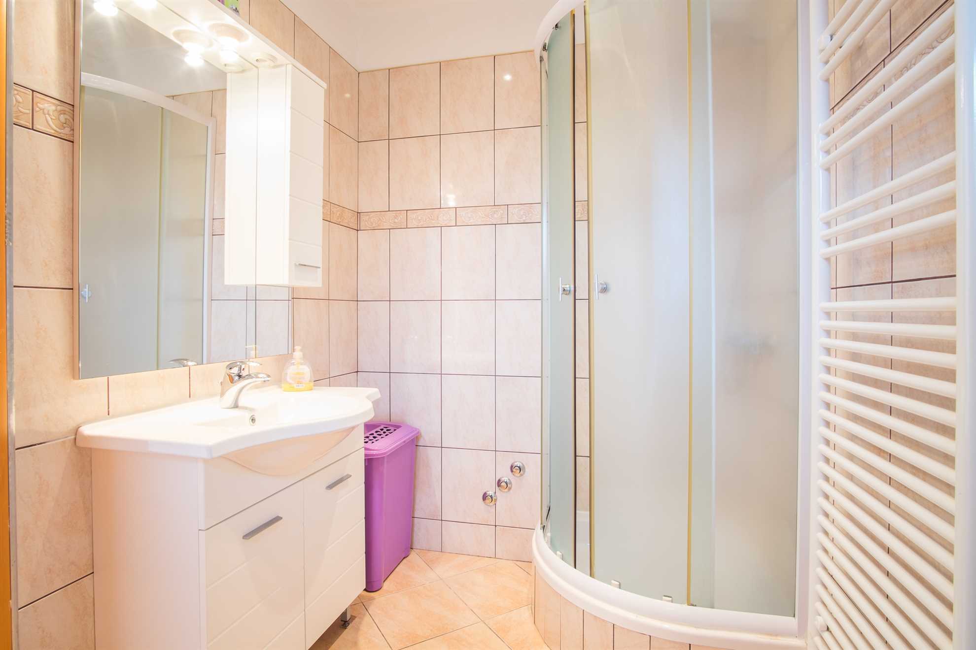 Apartment JENNY 1 with pool and sea view