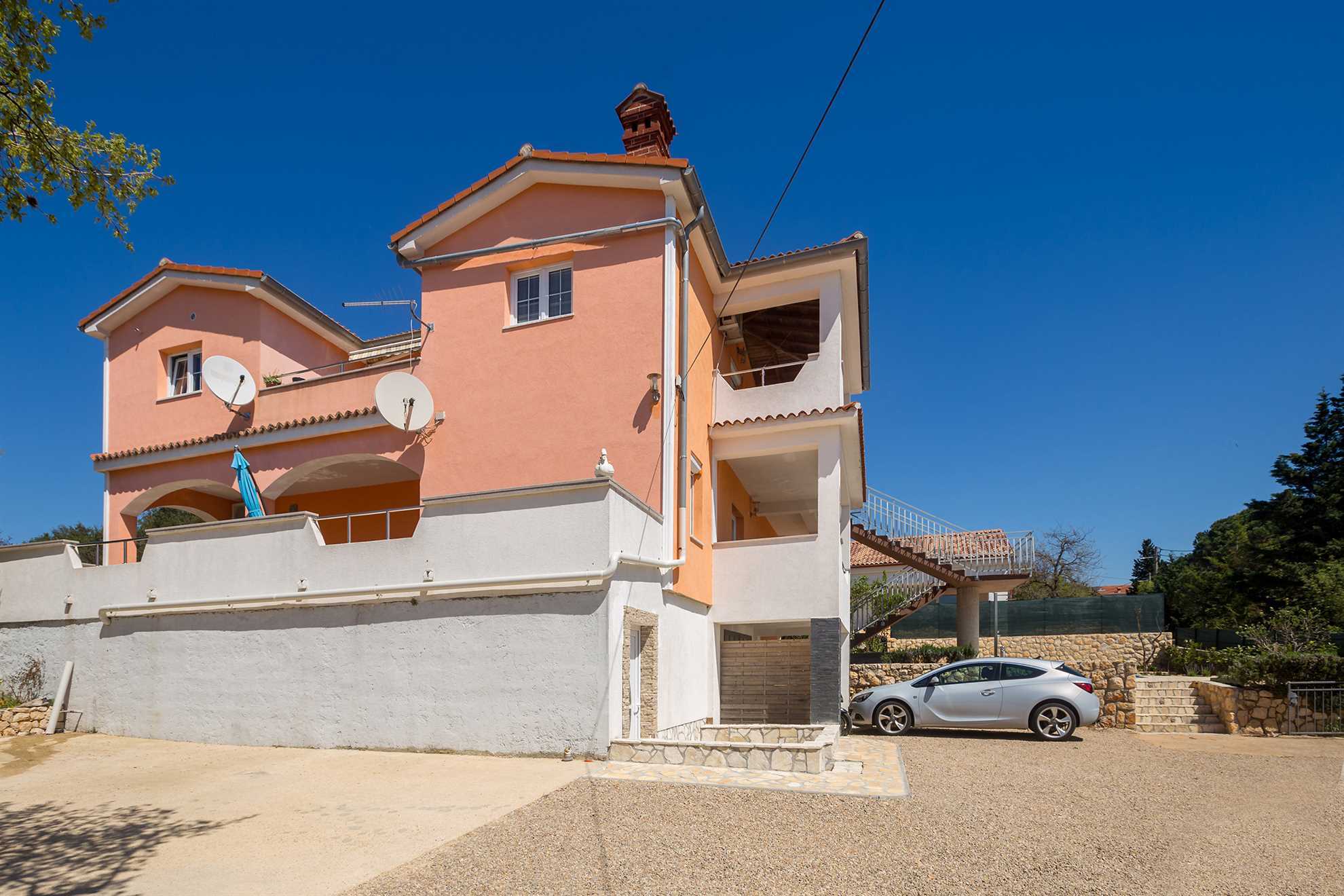 Apartment JENNY 1 with pool and sea view