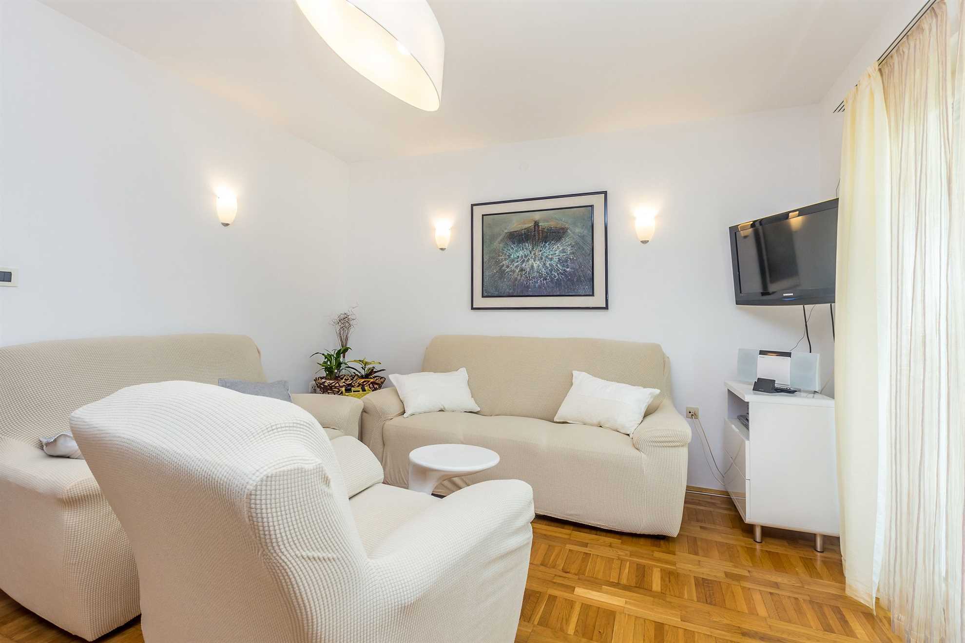 Apartman MARICA sa bazenom