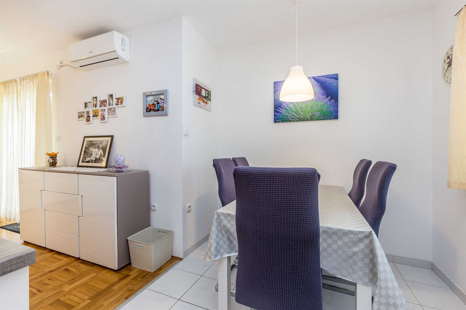 Apartman MARICA sa bazenom