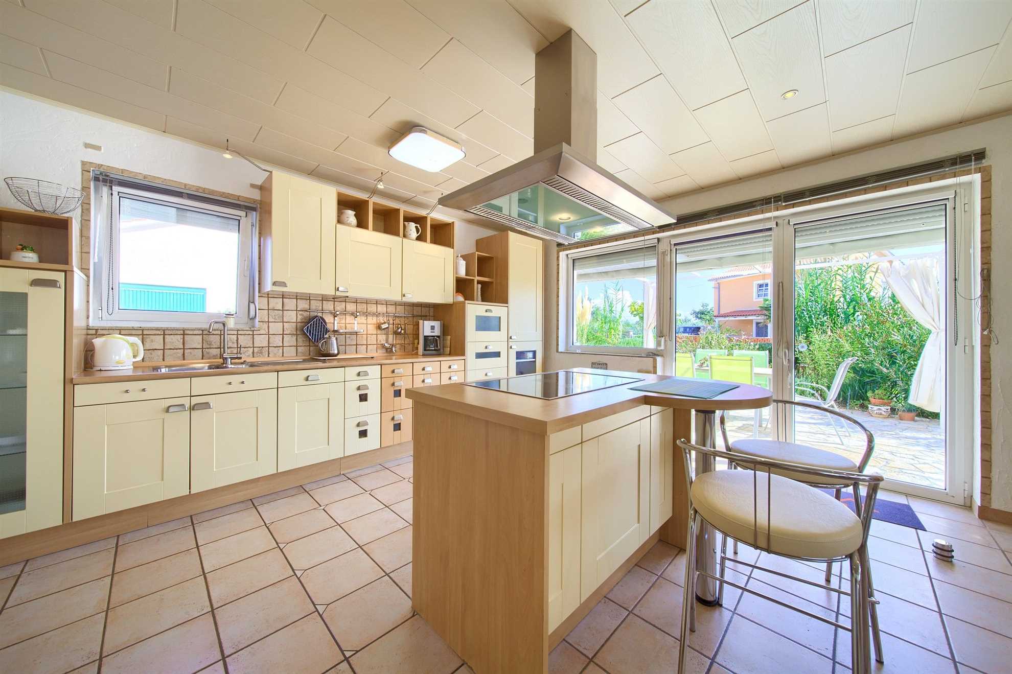 Ferienhaus NIKA mit Pool und Whirlpool