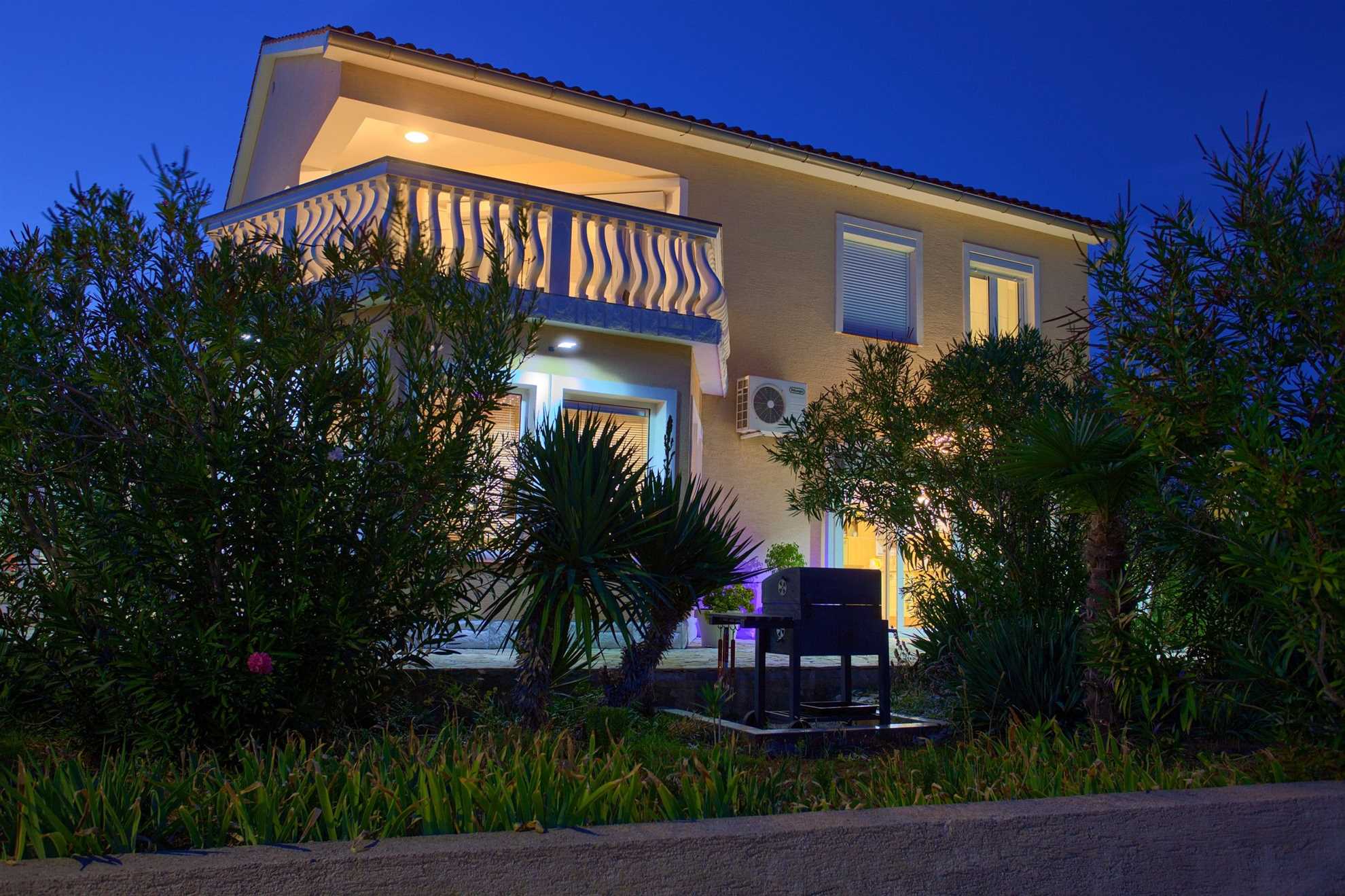 Ferienhaus NIKA mit Pool und Whirlpool