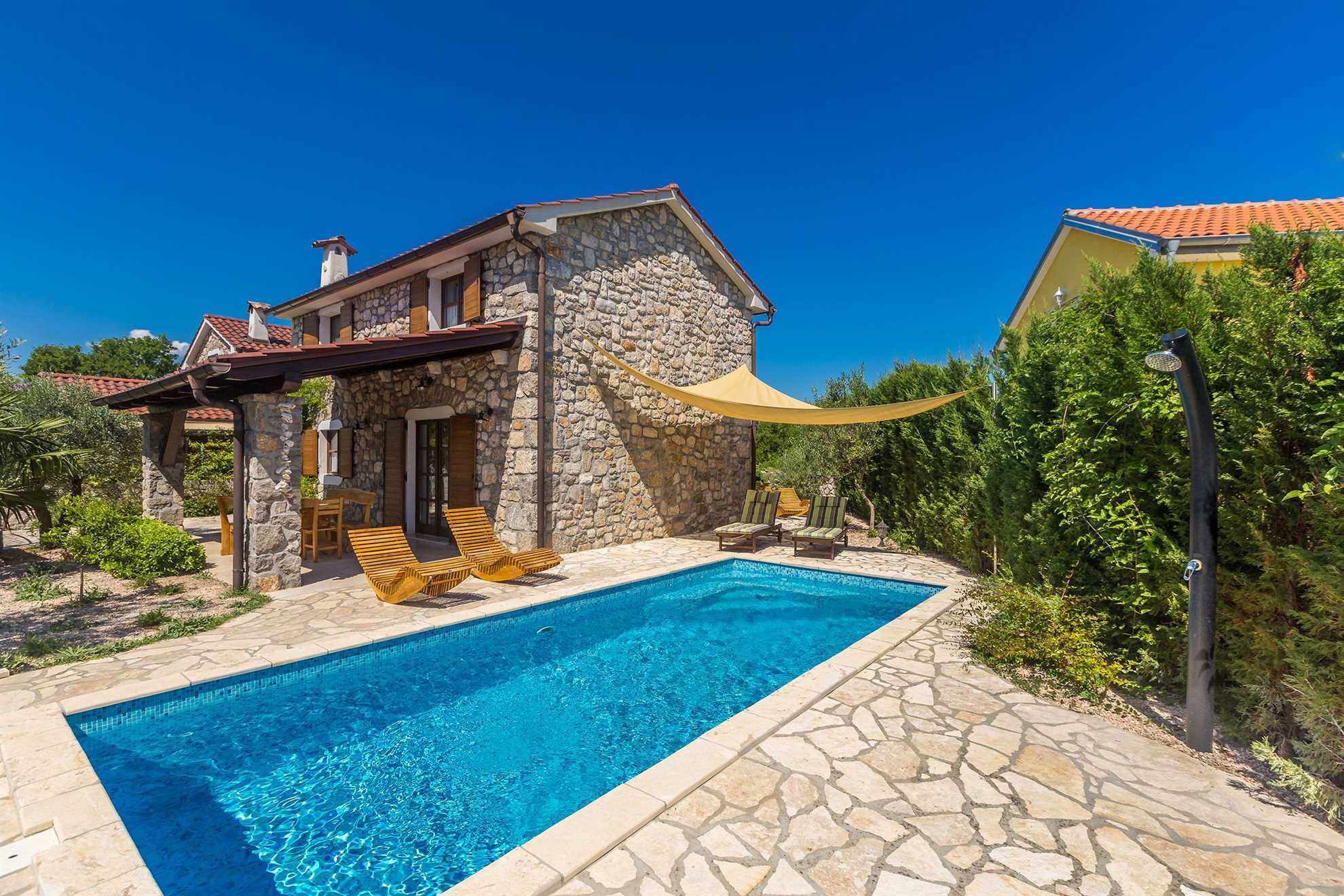 Ferienhaus BLUE IVY mit Swimmingpool