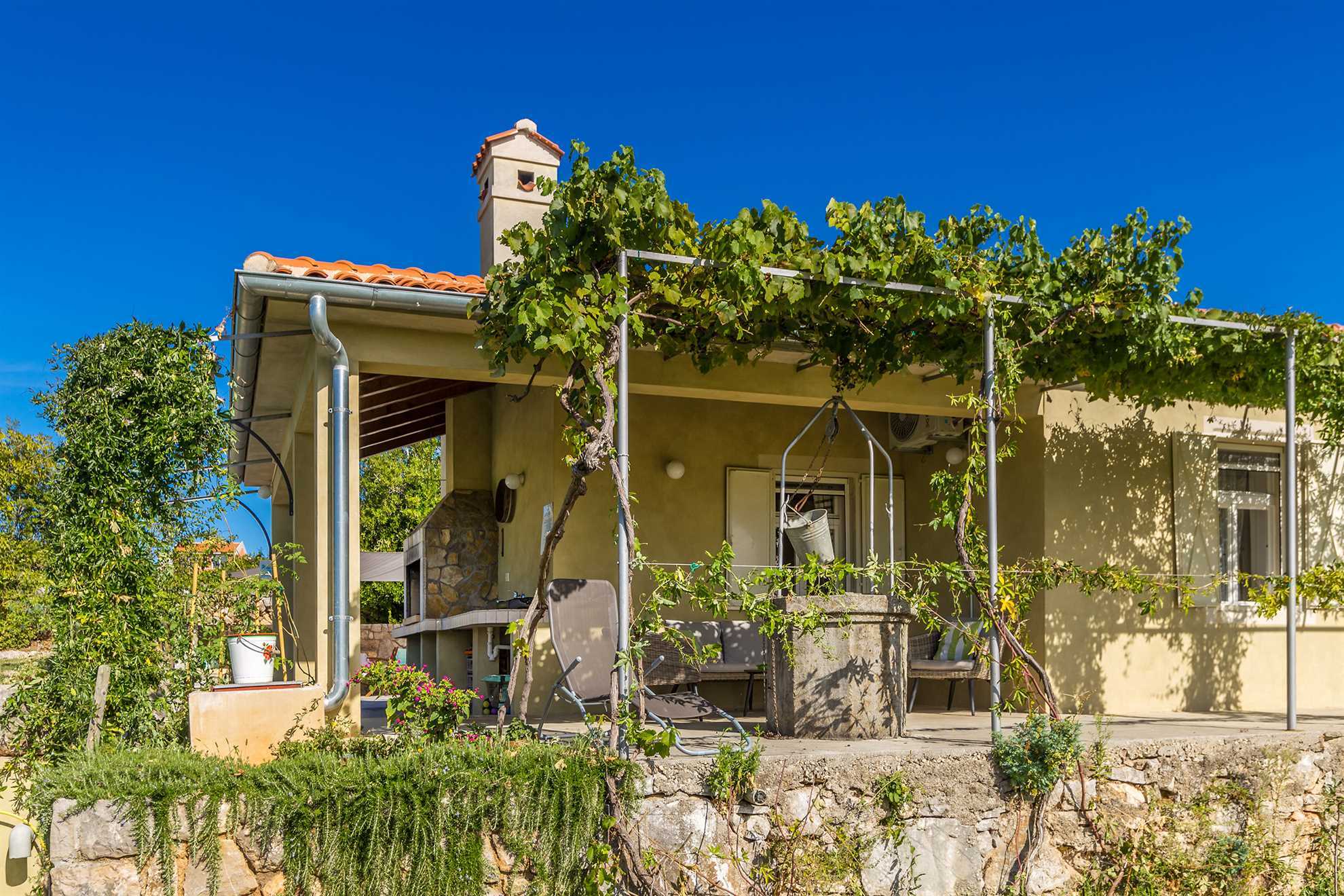 Ferienhaus TRSJA mit Swimmingpool