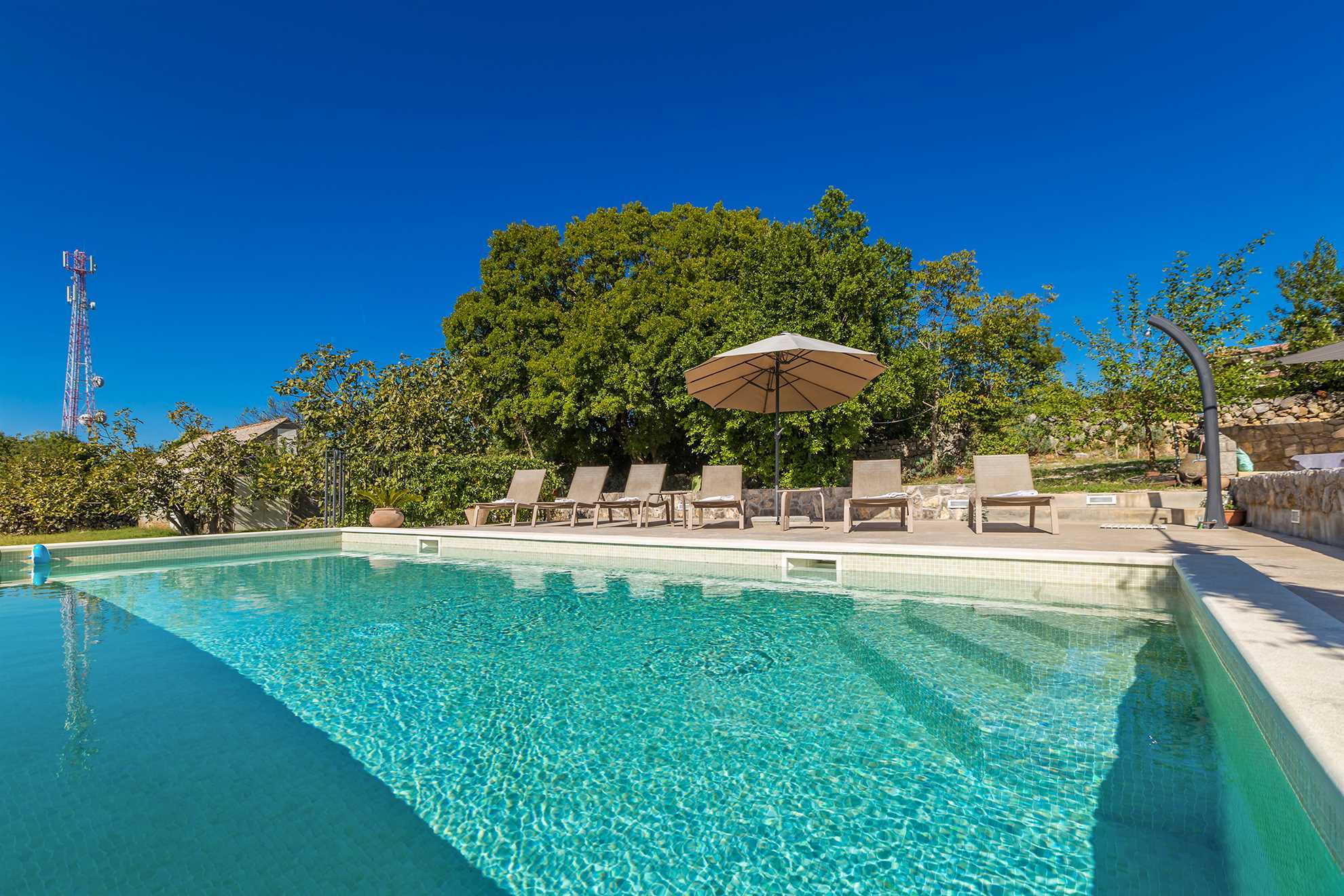 Ferienhaus TRSJA mit Swimmingpool