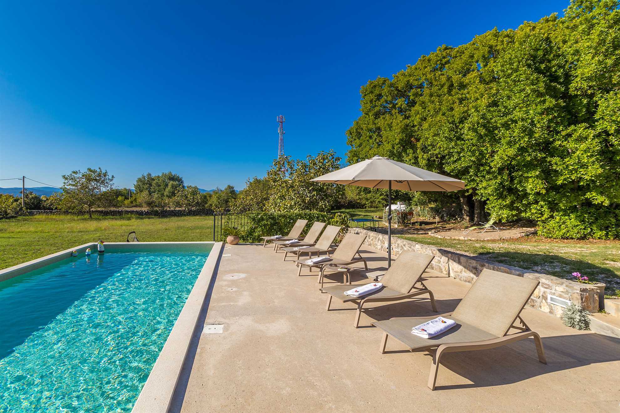 Ferienhaus TRSJA mit Swimmingpool