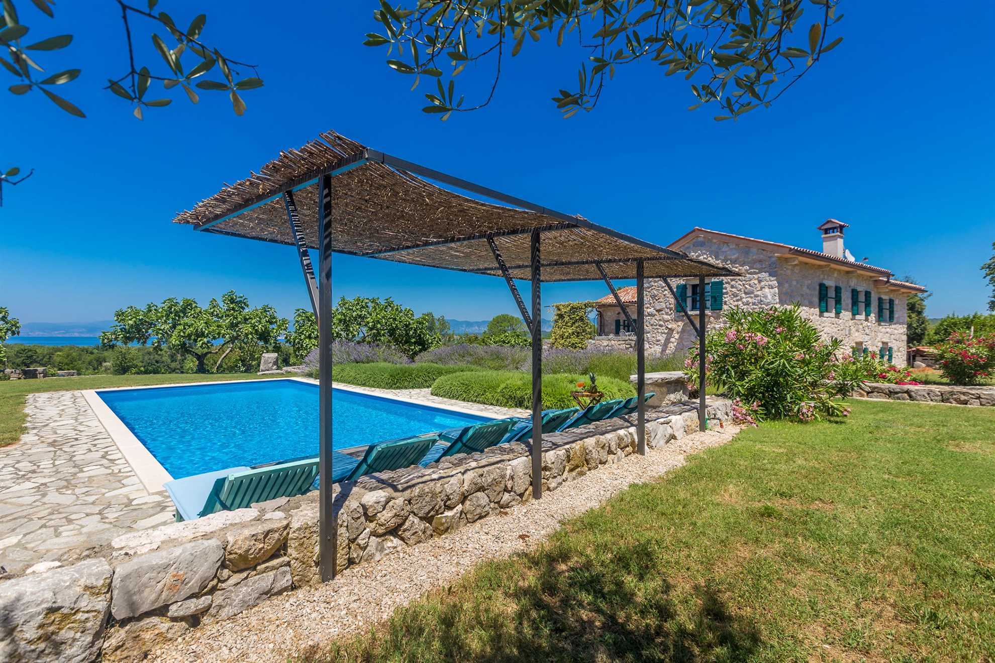 Kuća za odmor DAJANA sa mediteranskim vrtom