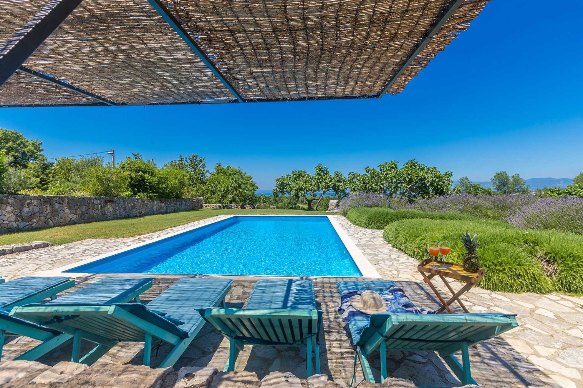 Kuća za odmor DAJANA sa mediteranskim vrtom