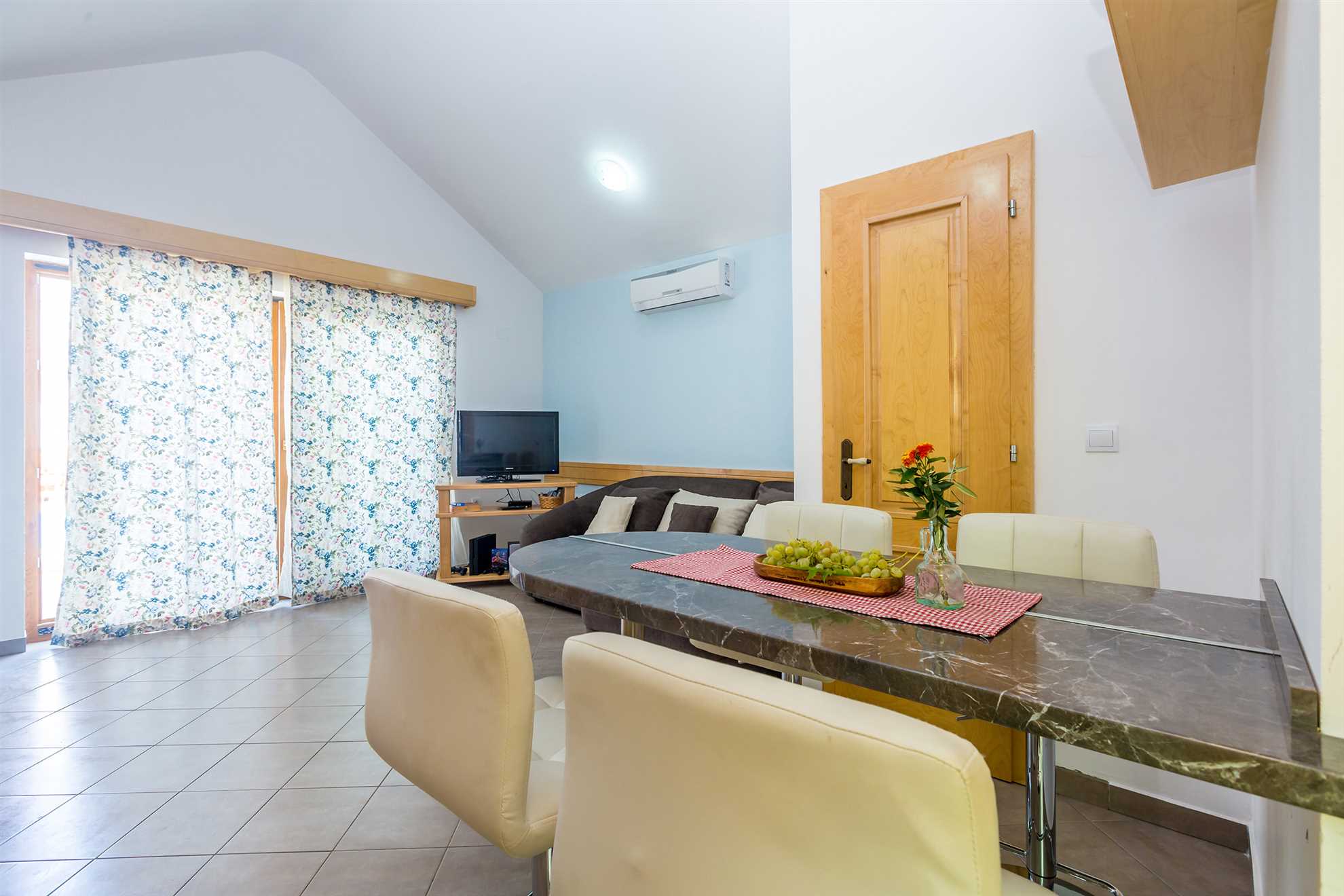 Prekrasna kuća za odmor KORNIĆ