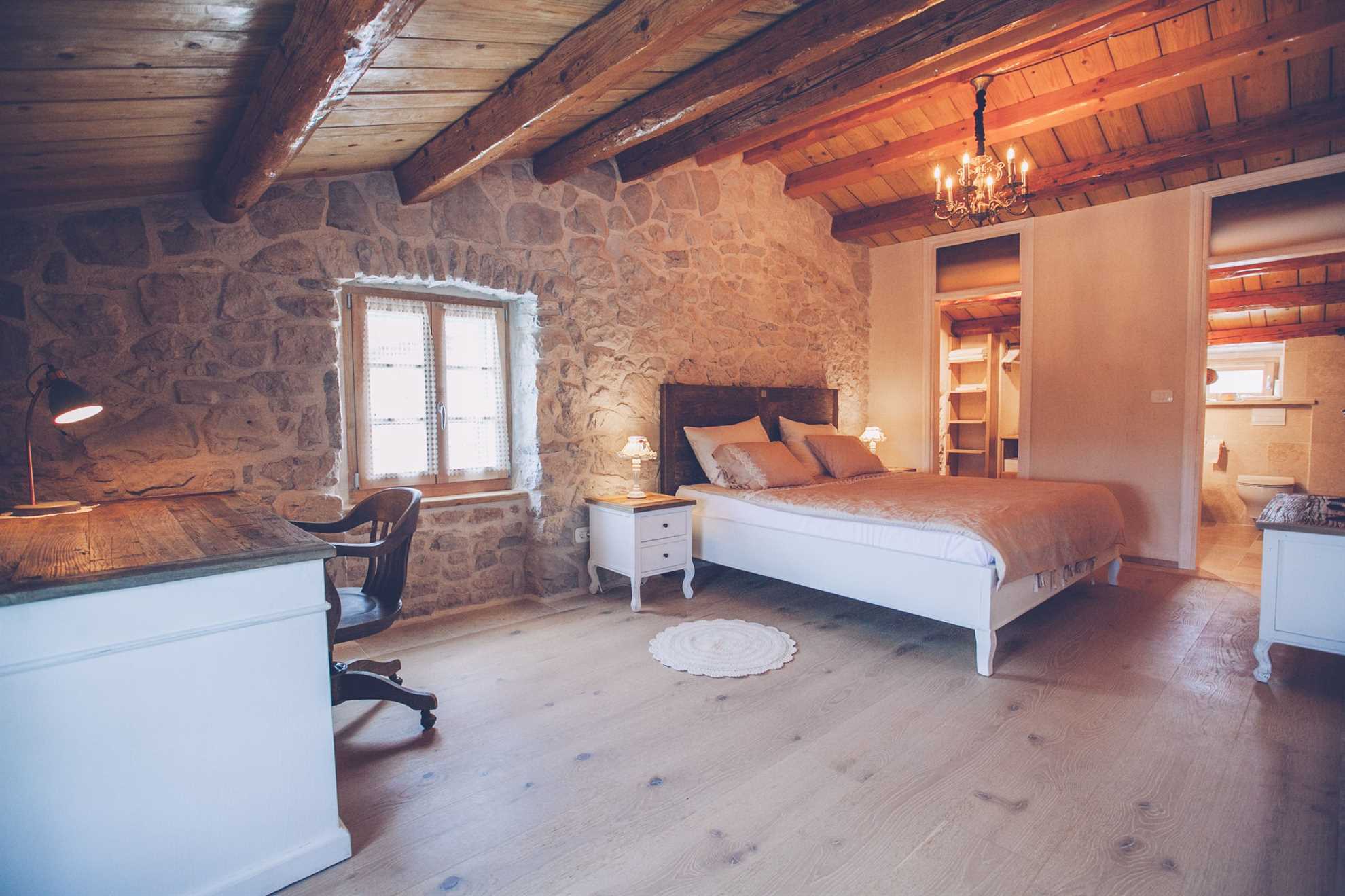 Luksuzna Villa DELUXE sa bazenom i saunom