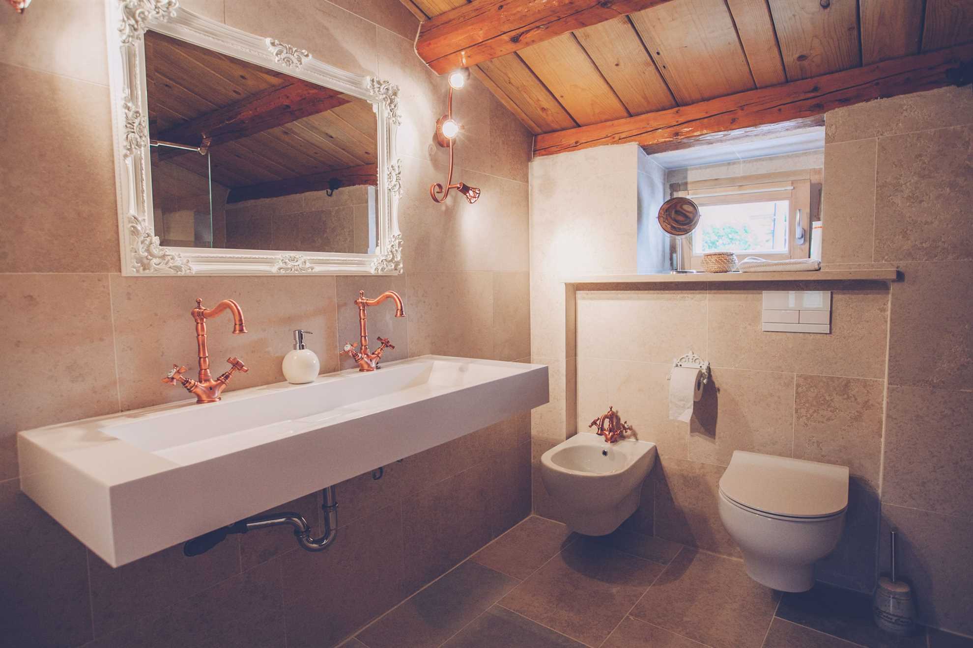 Luksuzna Villa DELUXE sa bazenom i saunom