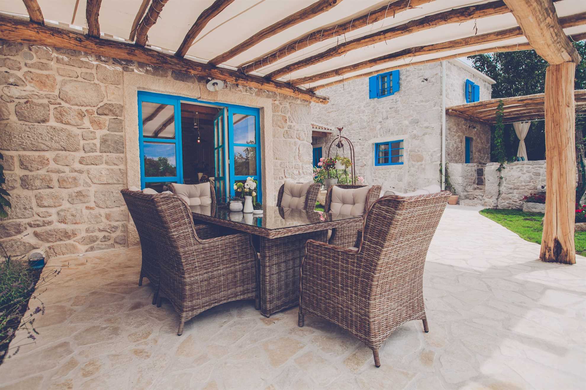 Luksuzna Villa DELUXE sa bazenom i saunom