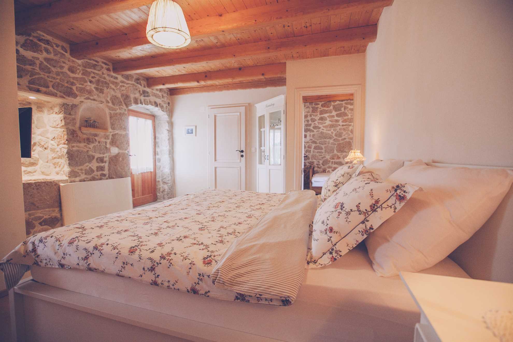 Luksuzna Villa DELUXE sa bazenom i saunom