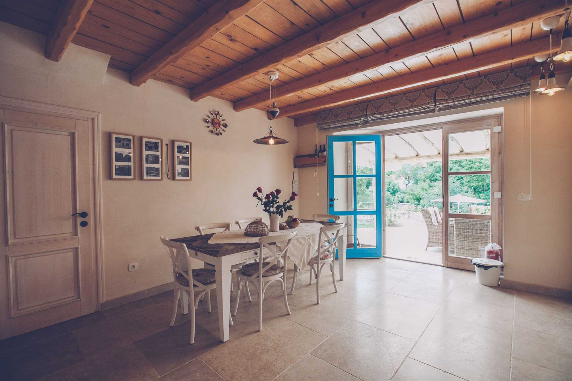 Luksuzna Villa DELUXE sa bazenom i saunom